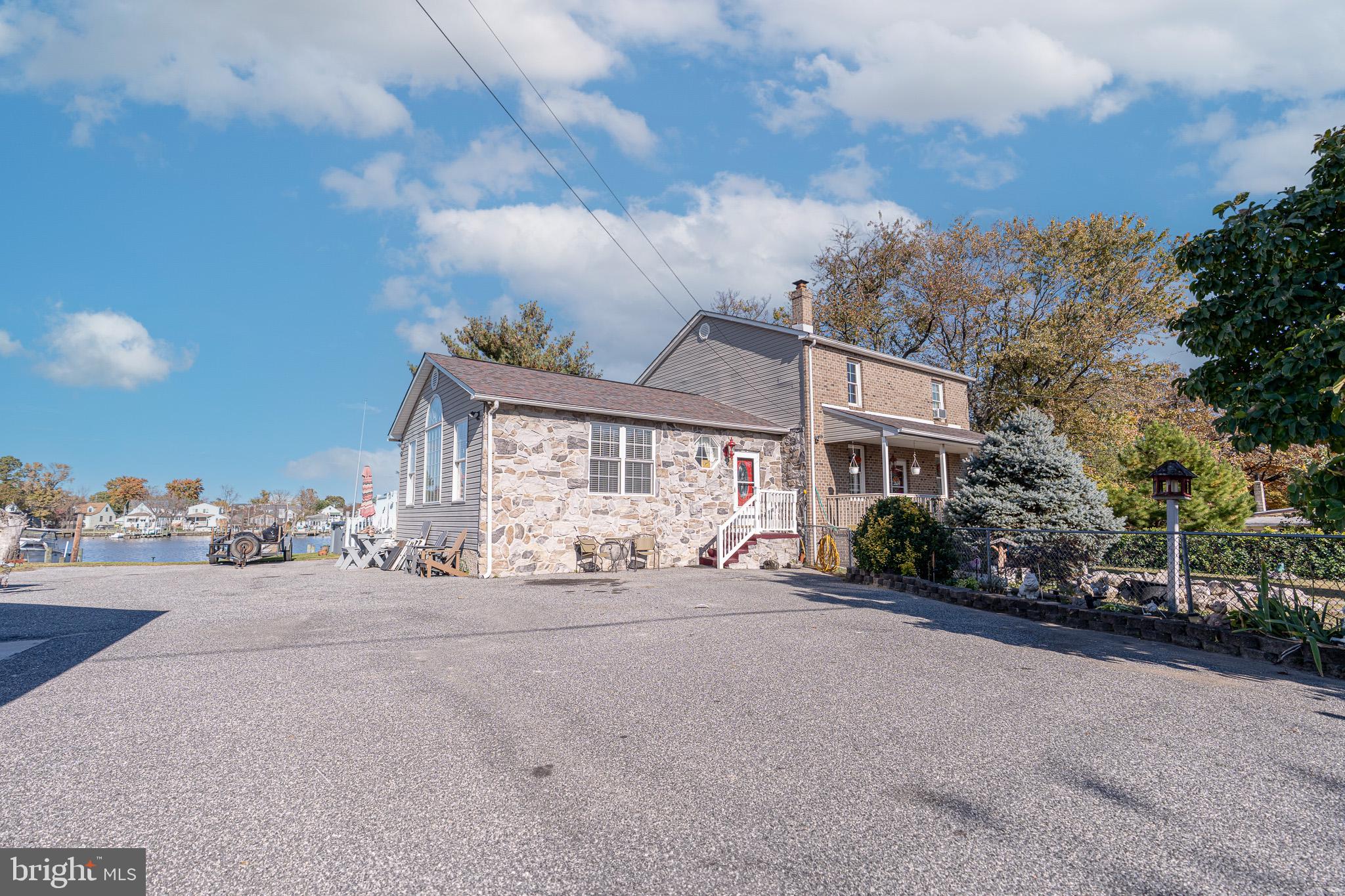 8514 SANDY PLAINS ROAD