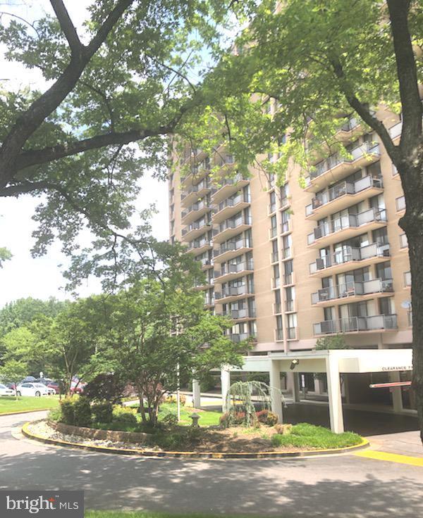 WESTCHESTER PARK - Residential Lease