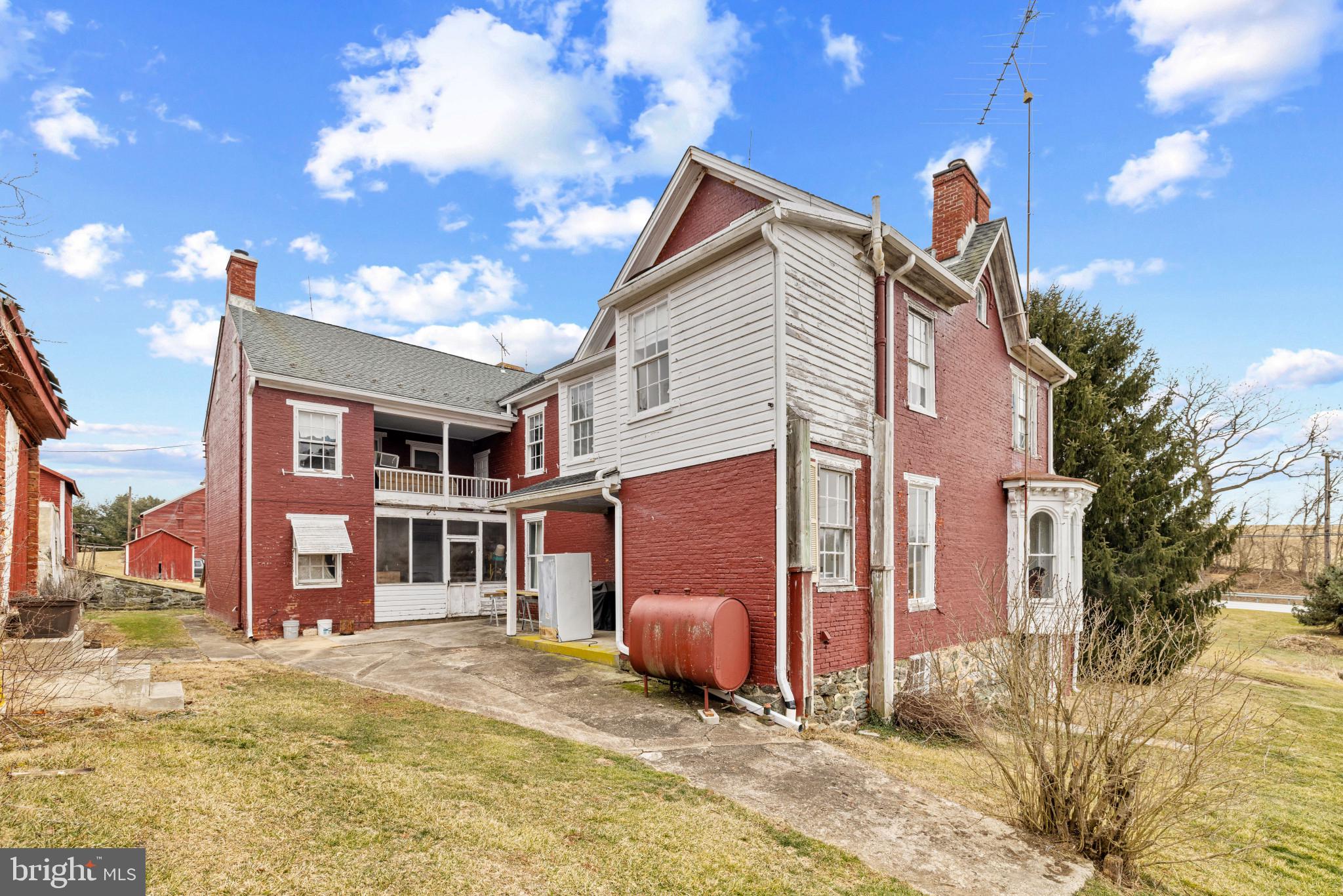 1118 BACHMANS VALLEY ROAD