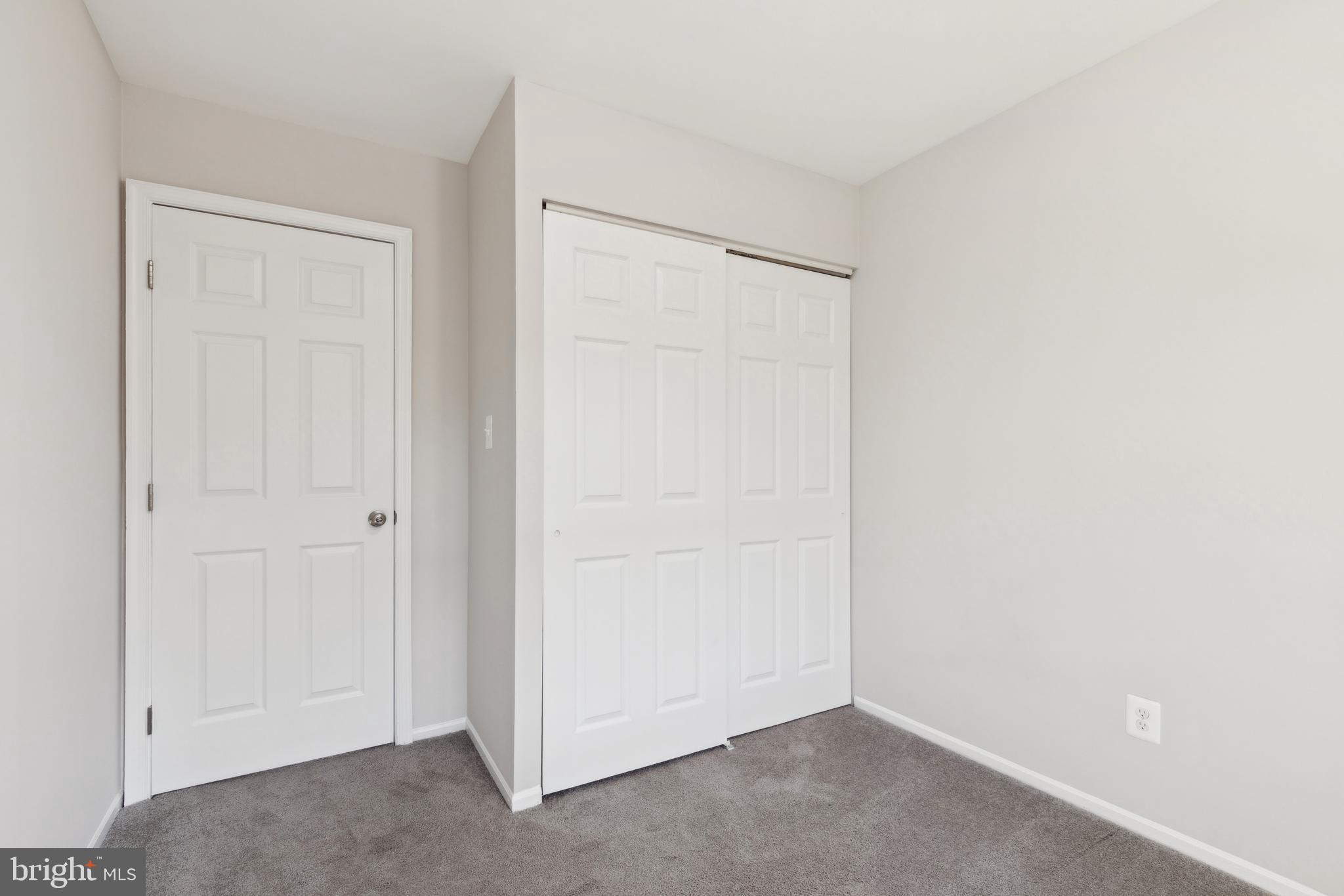 OAKWOOD VILLAGE CONDO - Residential