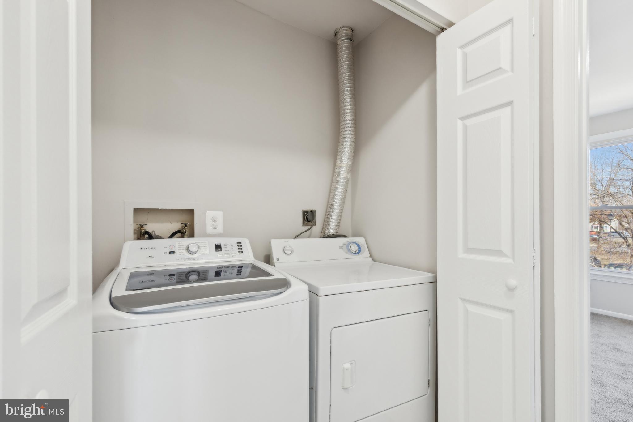 OAKWOOD VILLAGE CONDO - Residential