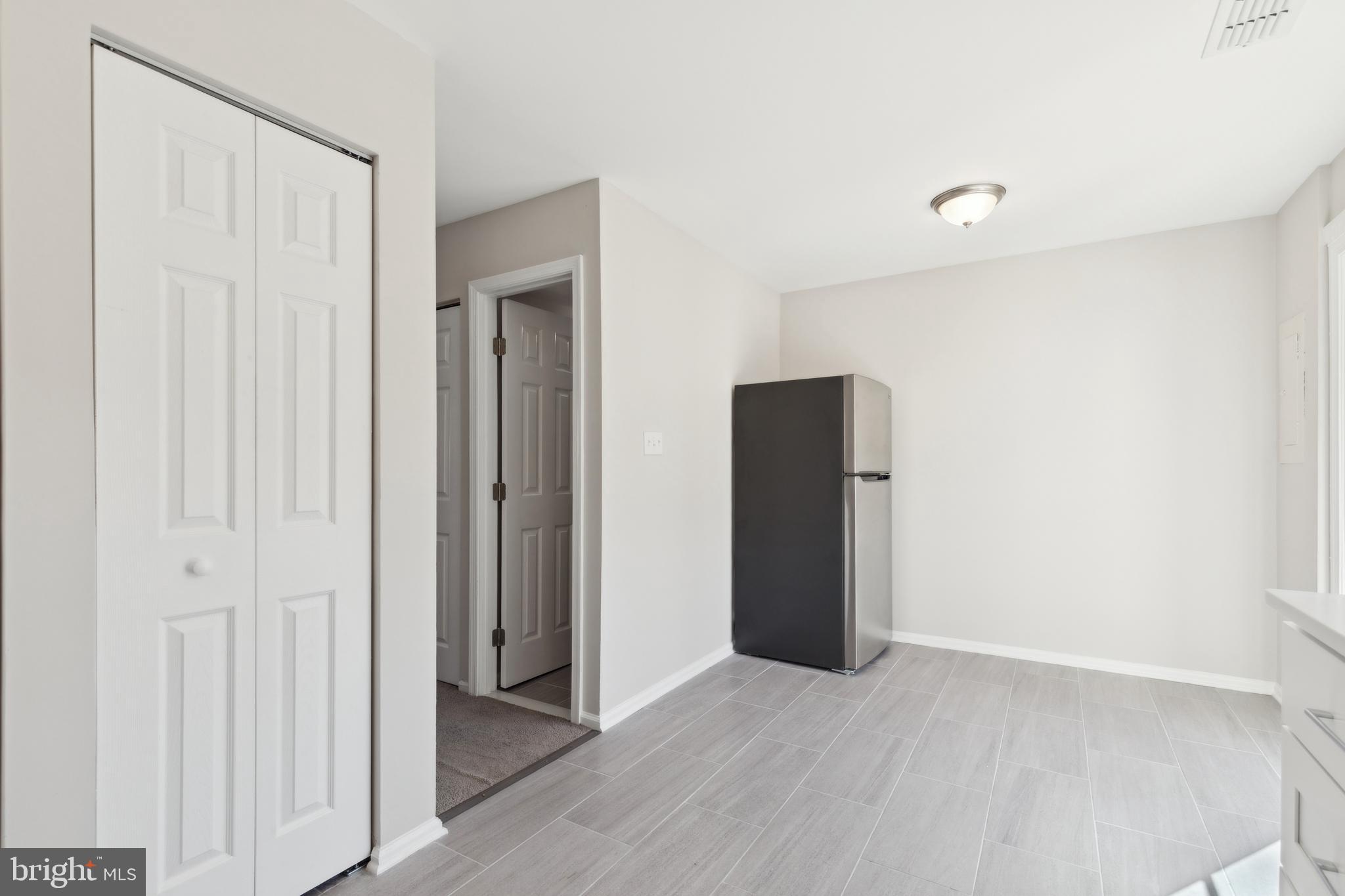 OAKWOOD VILLAGE CONDO - Residential