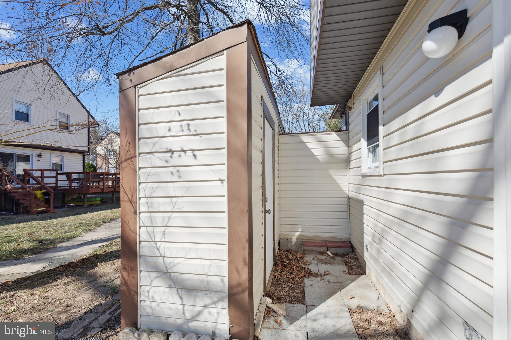 OAKWOOD VILLAGE CONDO - Residential