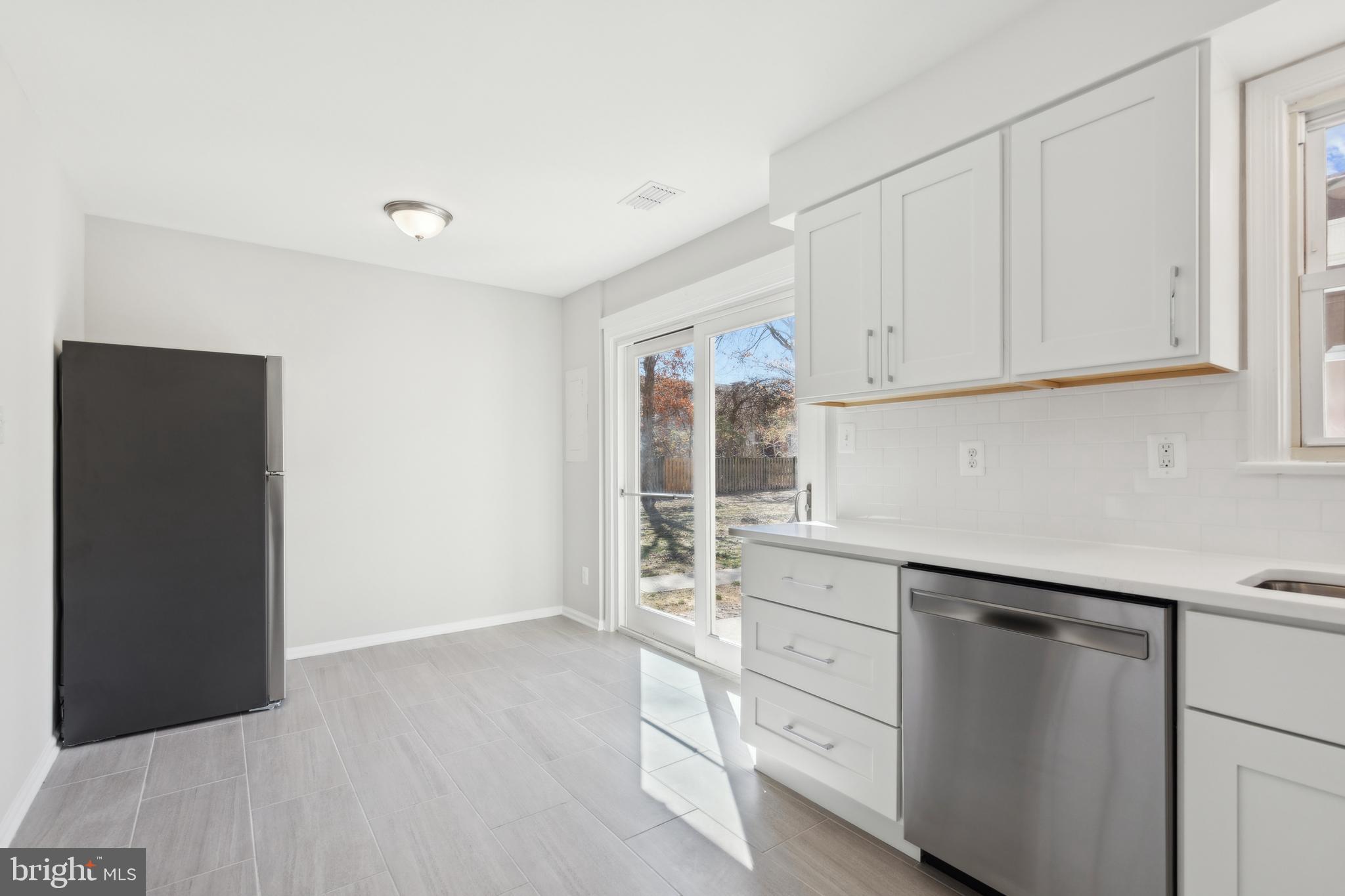 OAKWOOD VILLAGE CONDO - Residential