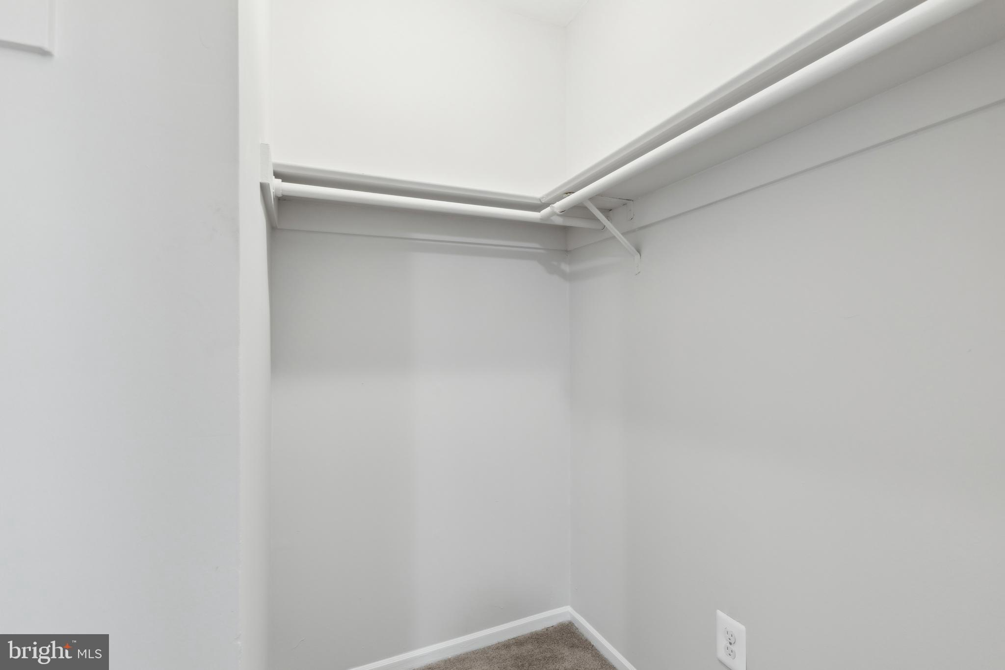 OAKWOOD VILLAGE CONDO - Residential