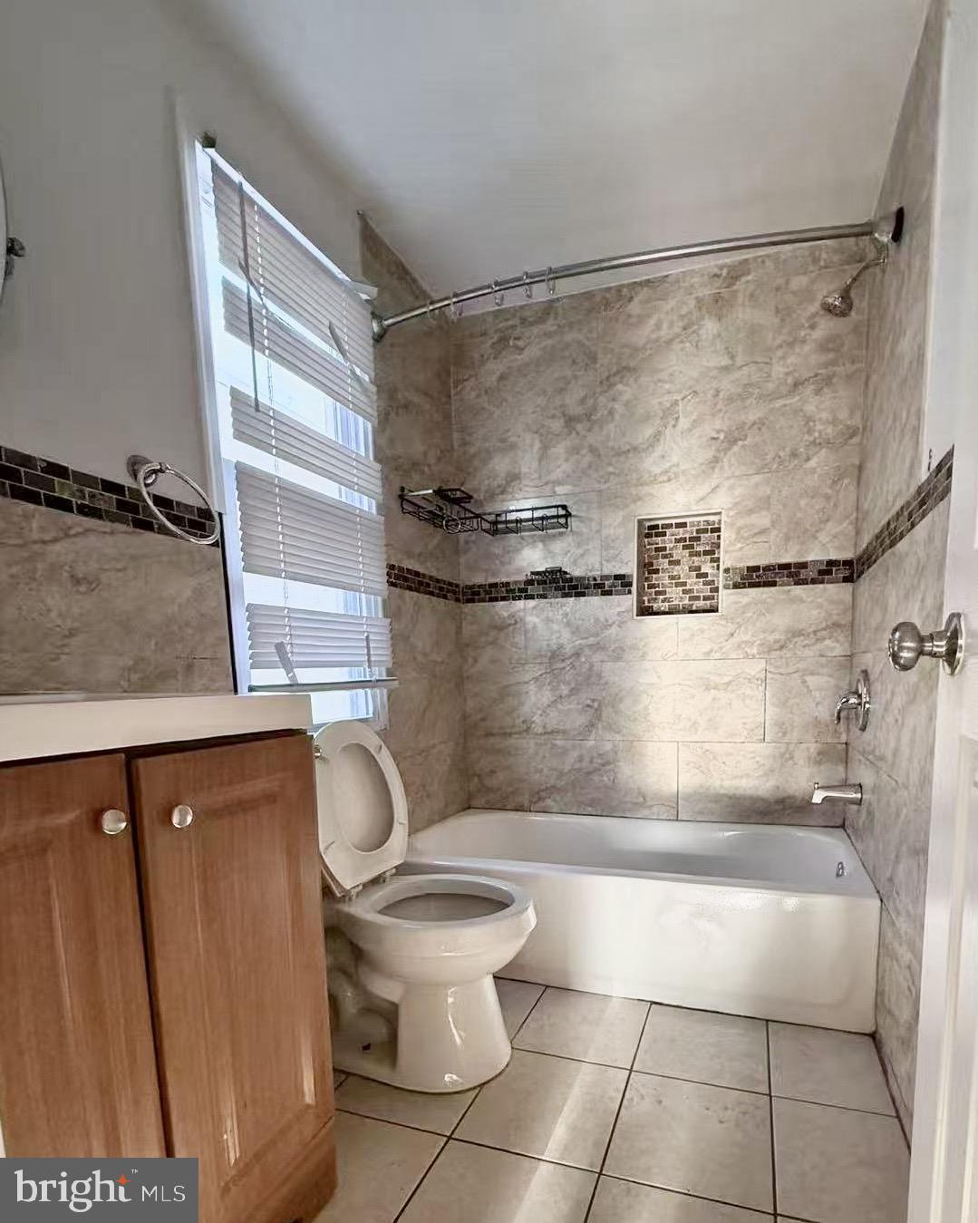 LAUREL - Residential Lease