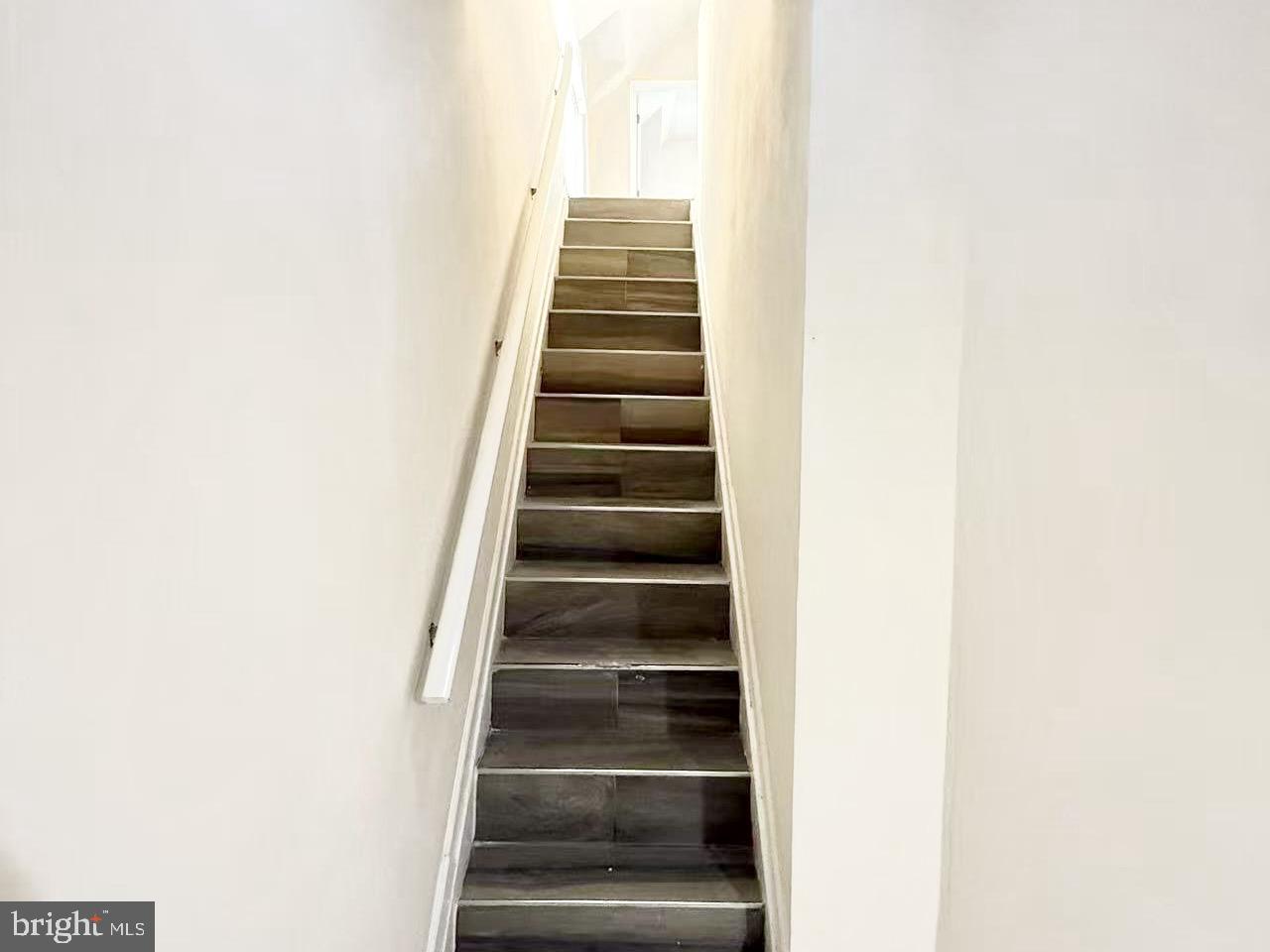 LAUREL - Residential Lease