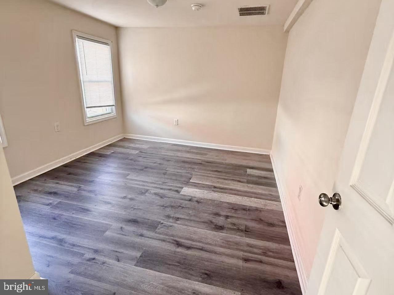 LAUREL - Residential Lease