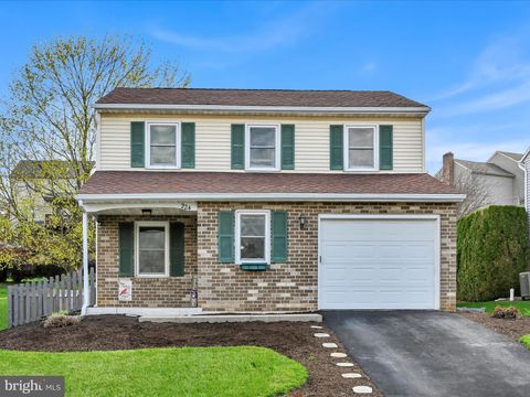 Photo of 224 Linda Terrace, EPHRATA, PA 17522 (MLS # PALA2062522)