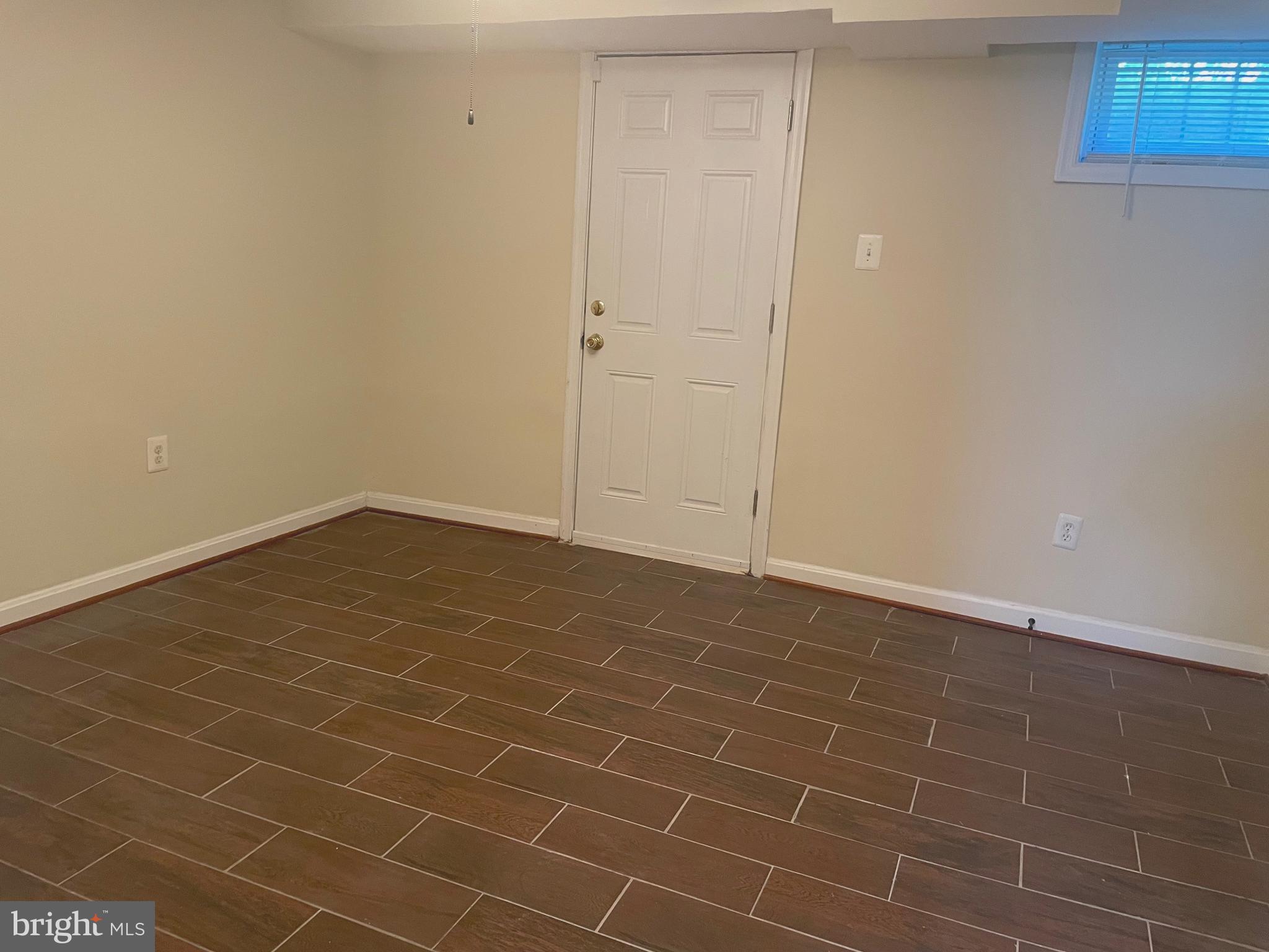 GLASSMANOR - Residential Lease