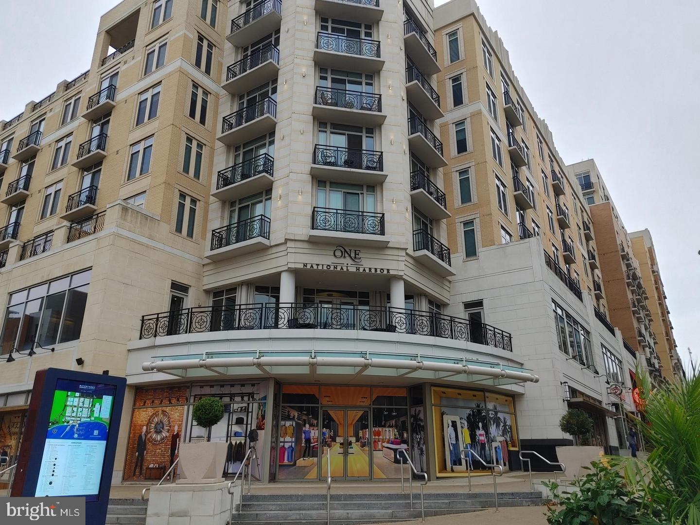 GLASSMANOR - Residential Lease