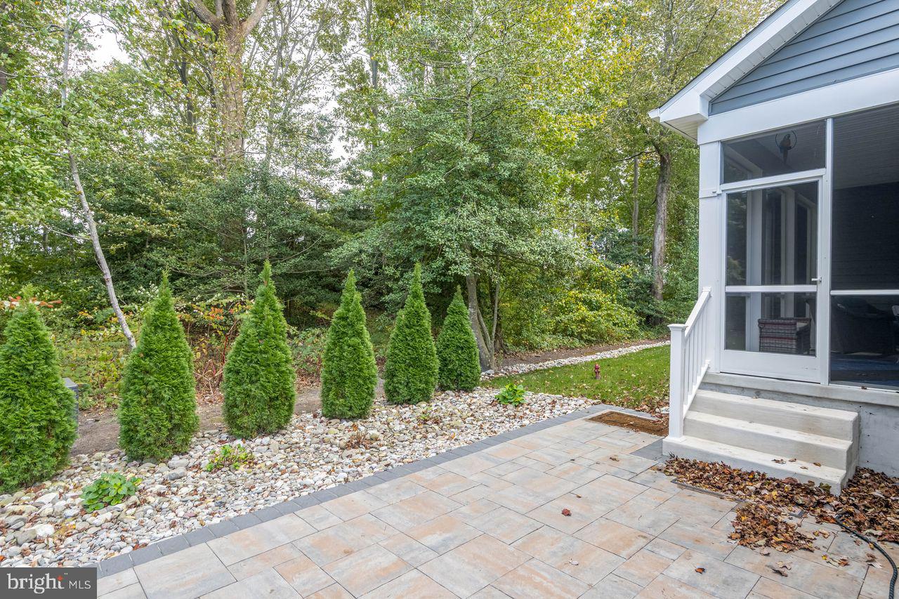 FAIRWAY VILLAS - Residential