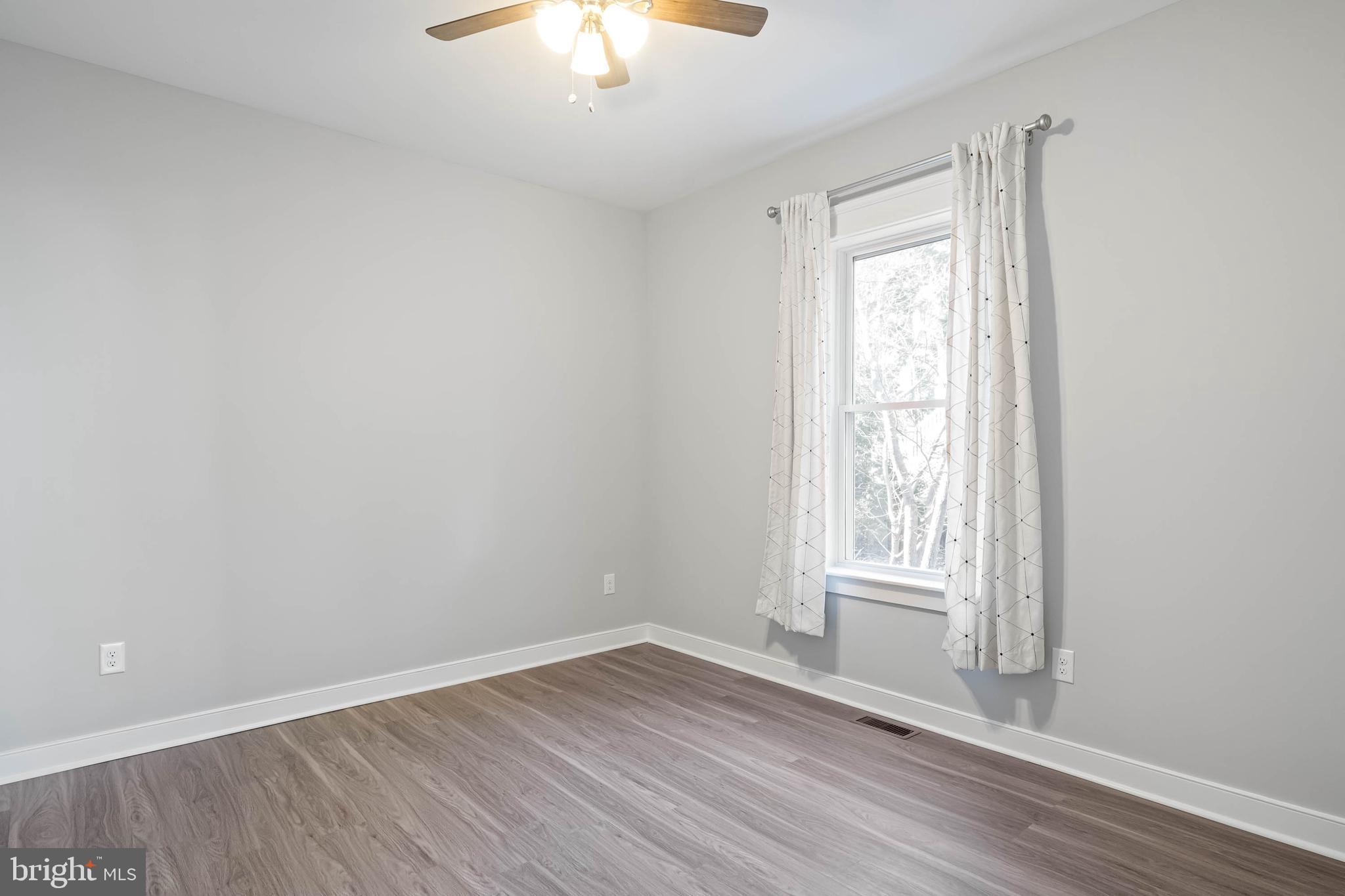 FAIRWAY VILLAS - Residential