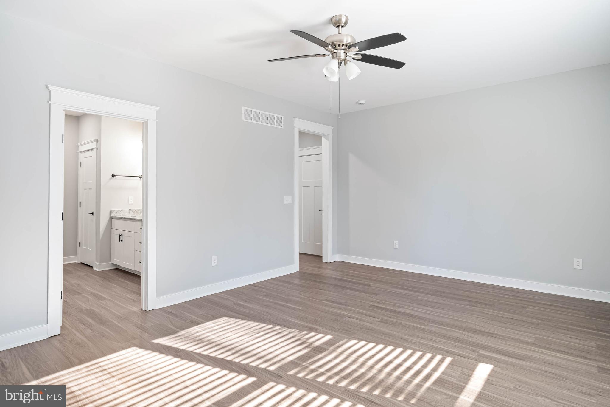 FAIRWAY VILLAS - Residential