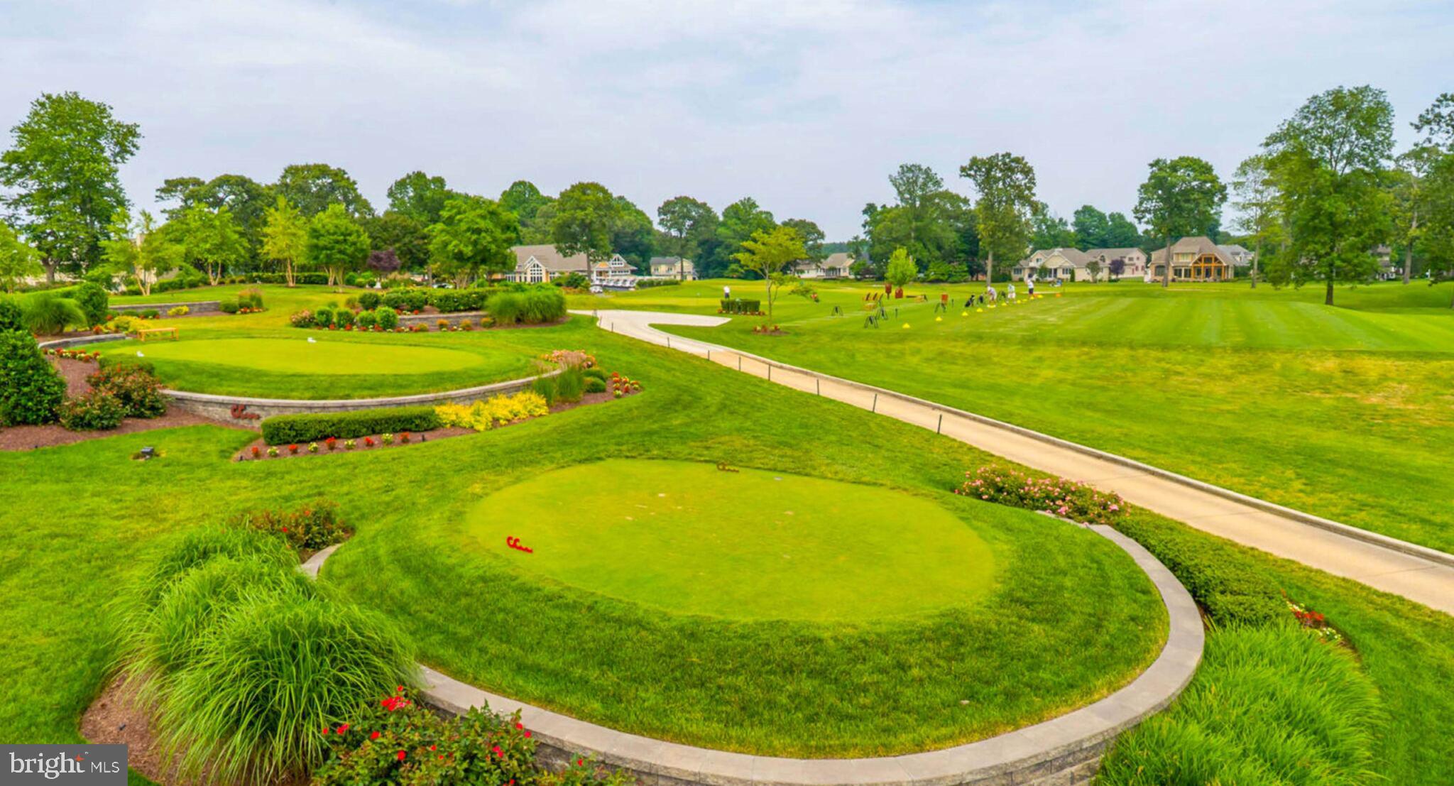 FAIRWAY VILLAS - Residential