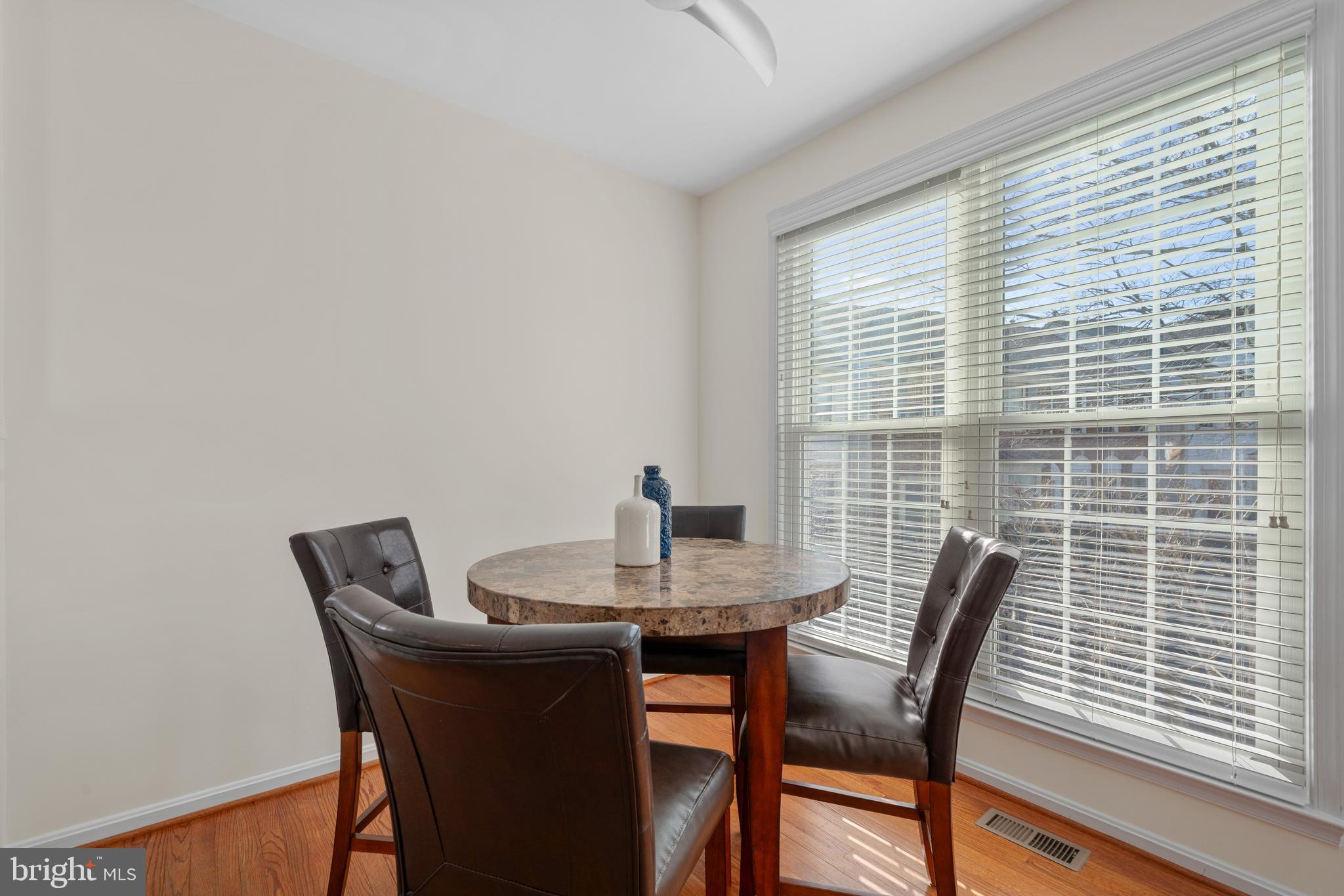 ISLAND CREEK - Residential