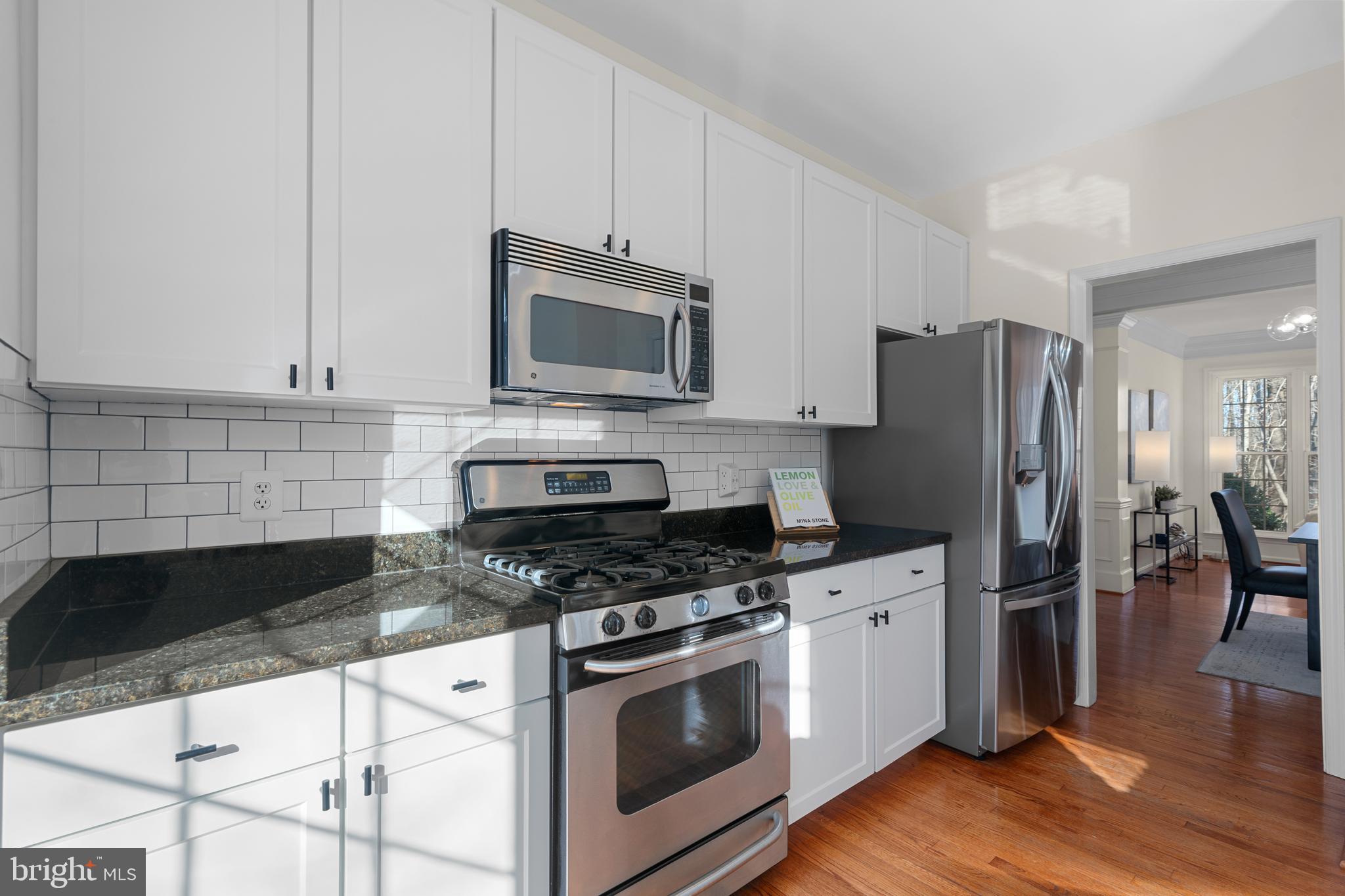 ISLAND CREEK - Residential