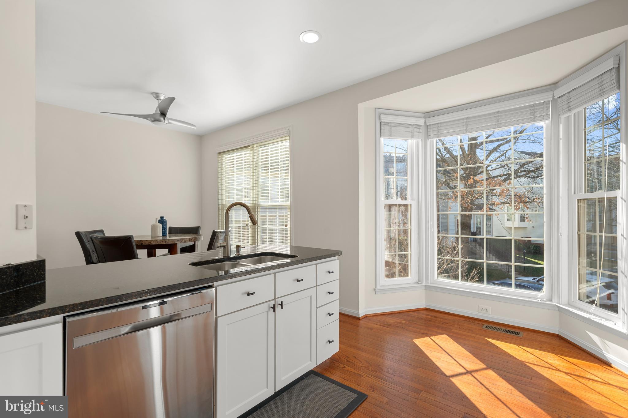 ISLAND CREEK - Residential