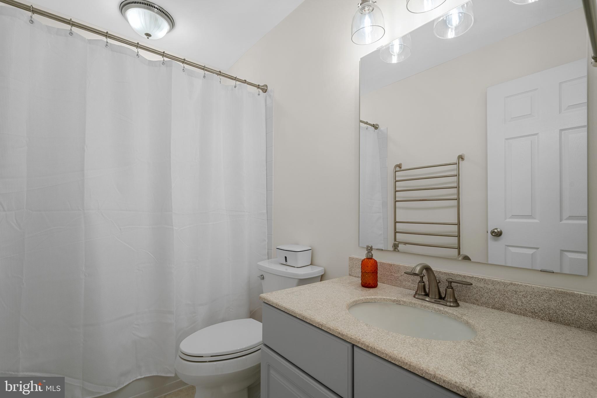 ISLAND CREEK - Residential