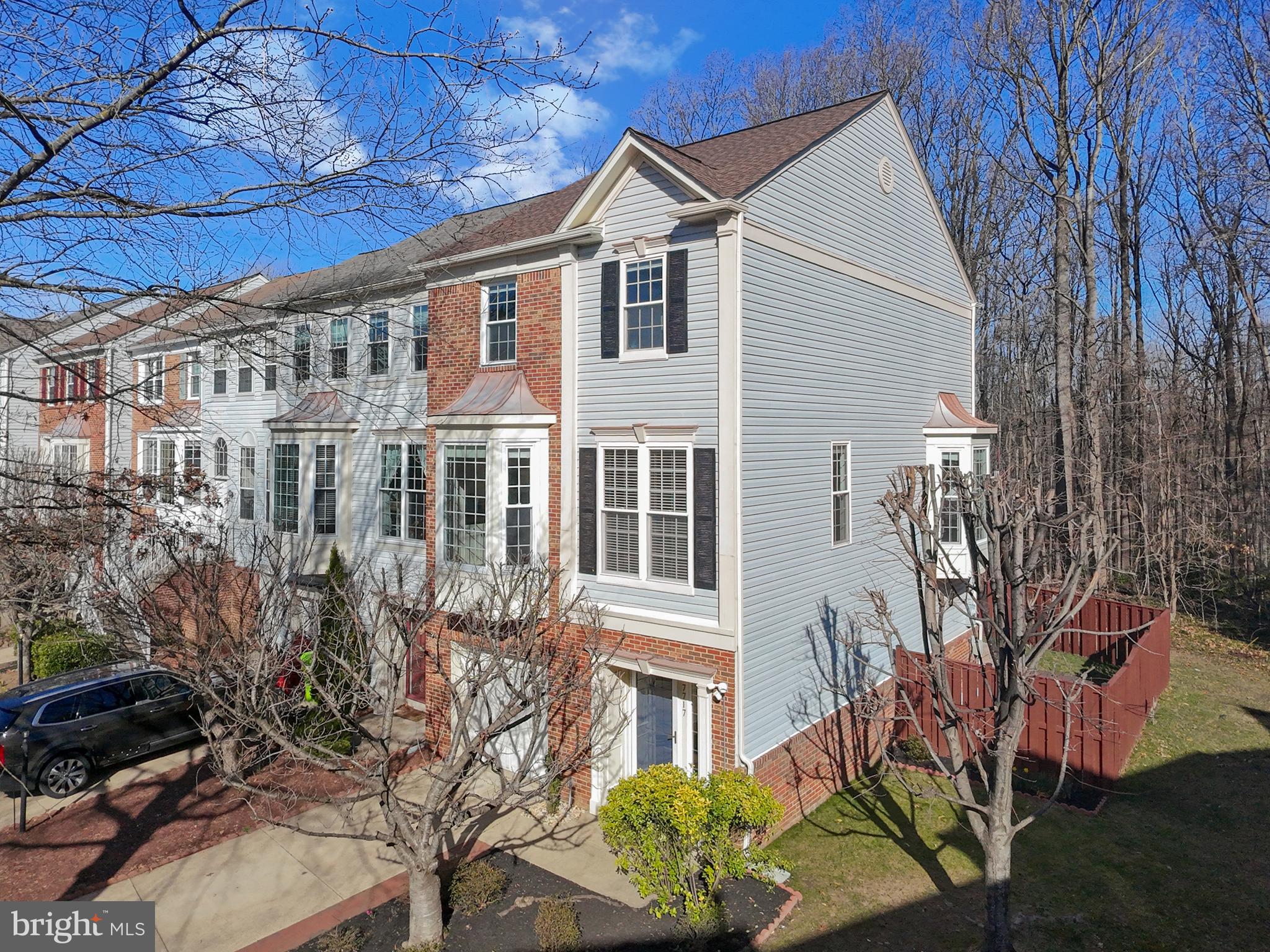 ISLAND CREEK - Residential