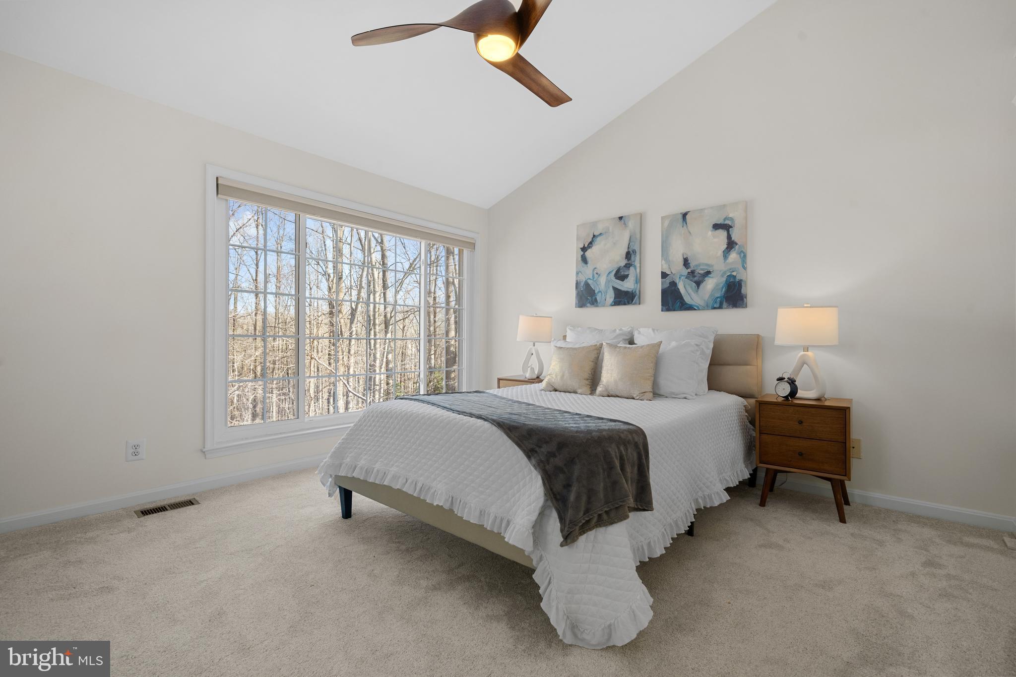 ISLAND CREEK - Residential