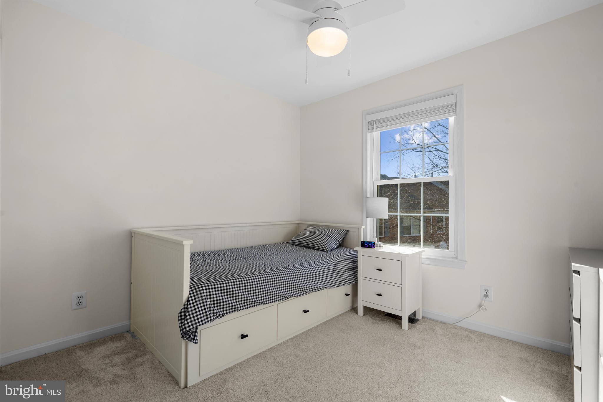 ISLAND CREEK - Residential