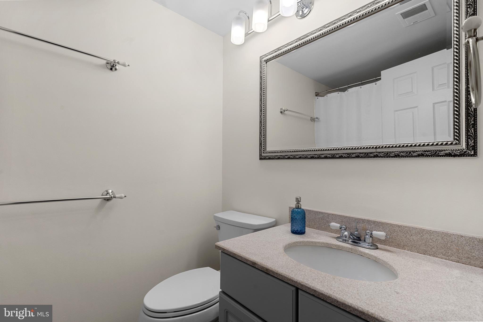 ISLAND CREEK - Residential