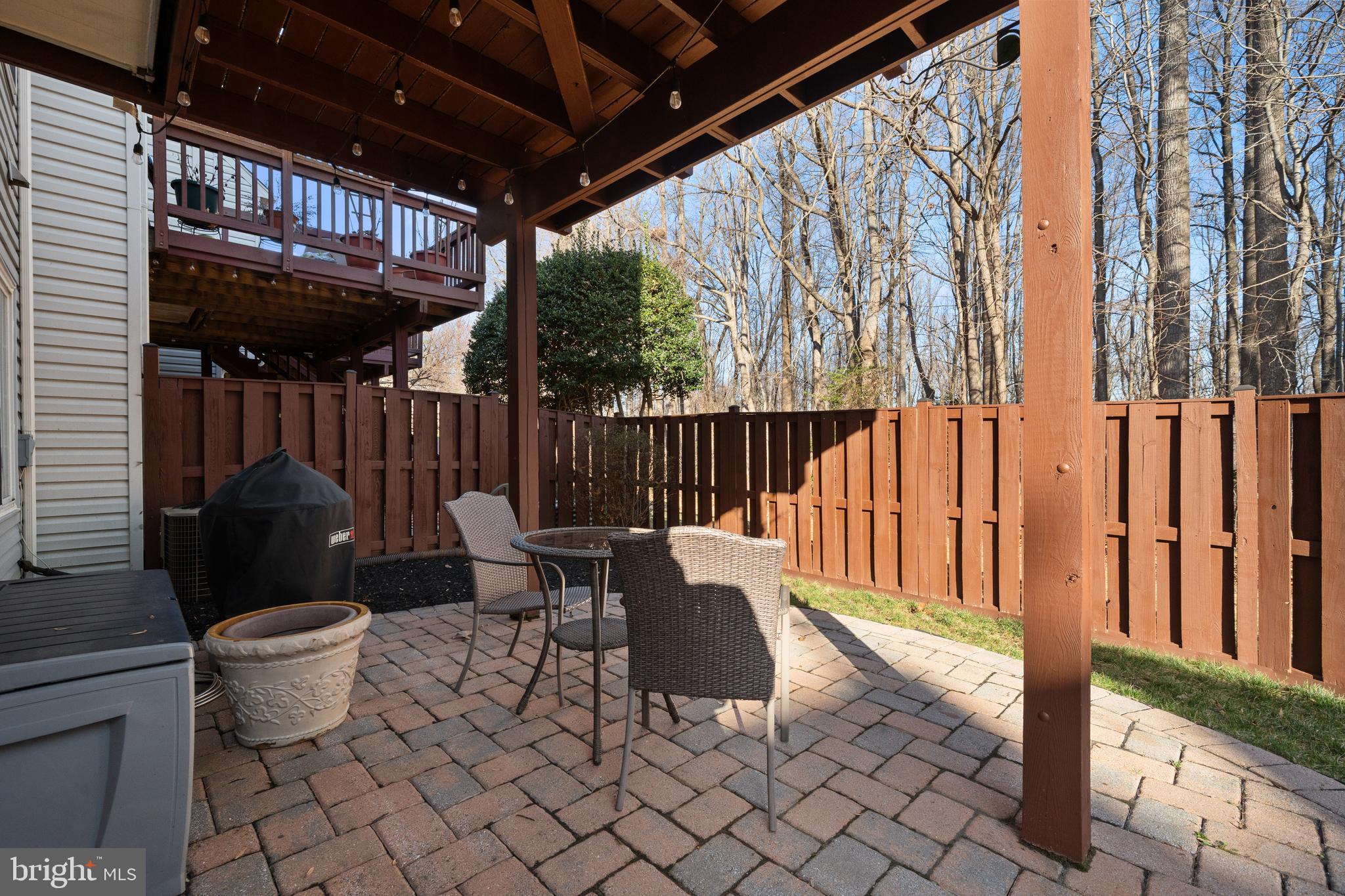 ISLAND CREEK - Residential