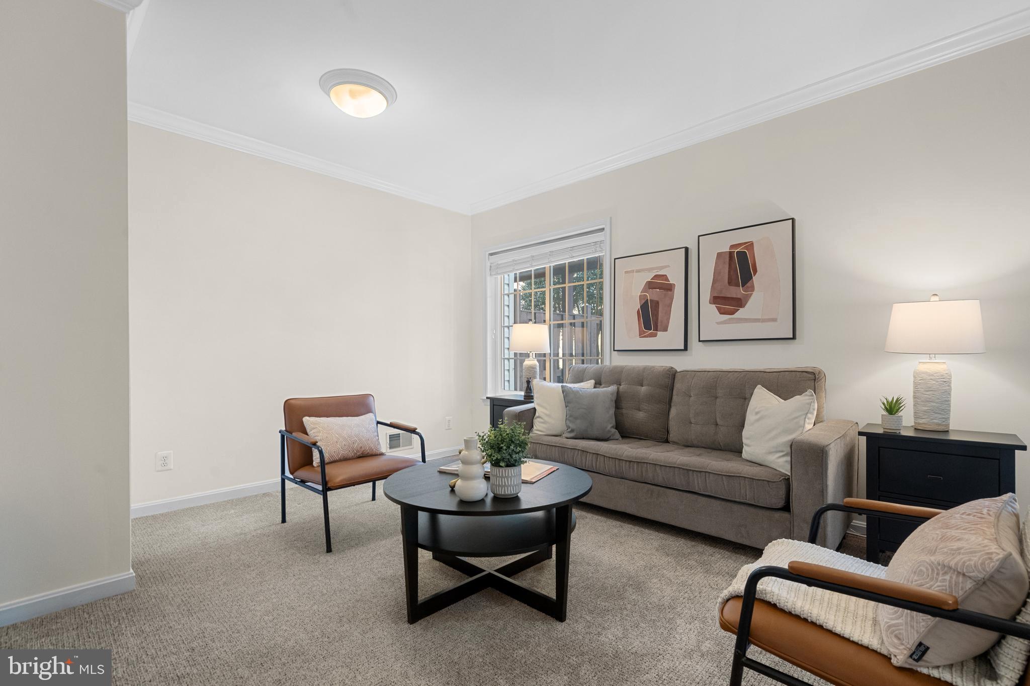 ISLAND CREEK - Residential