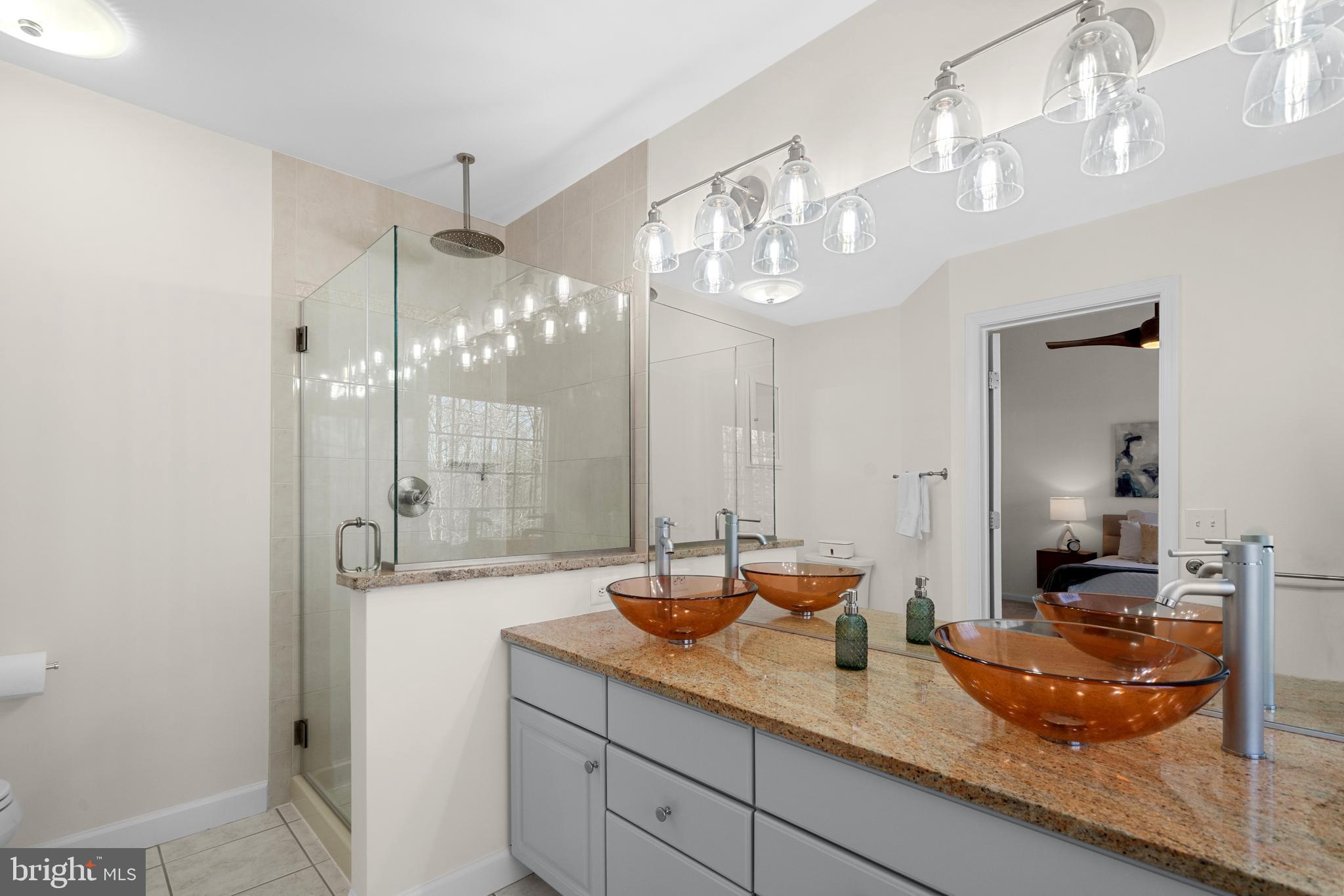 ISLAND CREEK - Residential