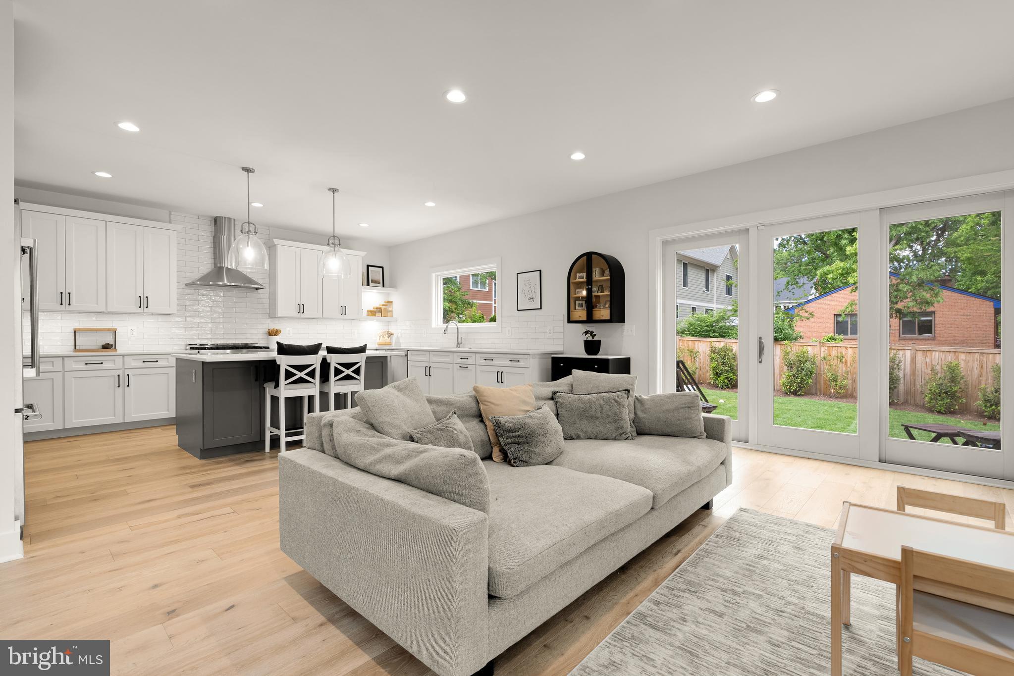 CARLIN SPRINGS - Residential