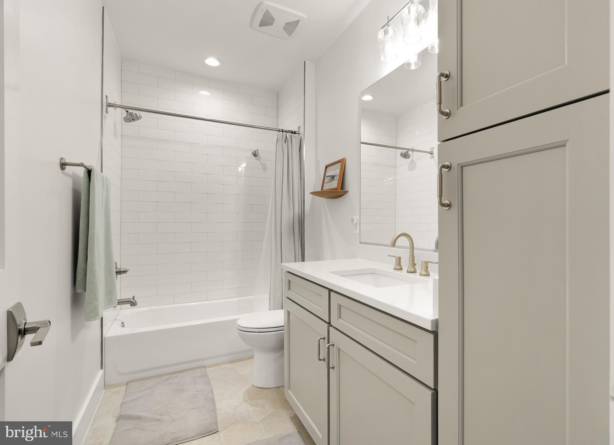 CARLIN SPRINGS - Residential