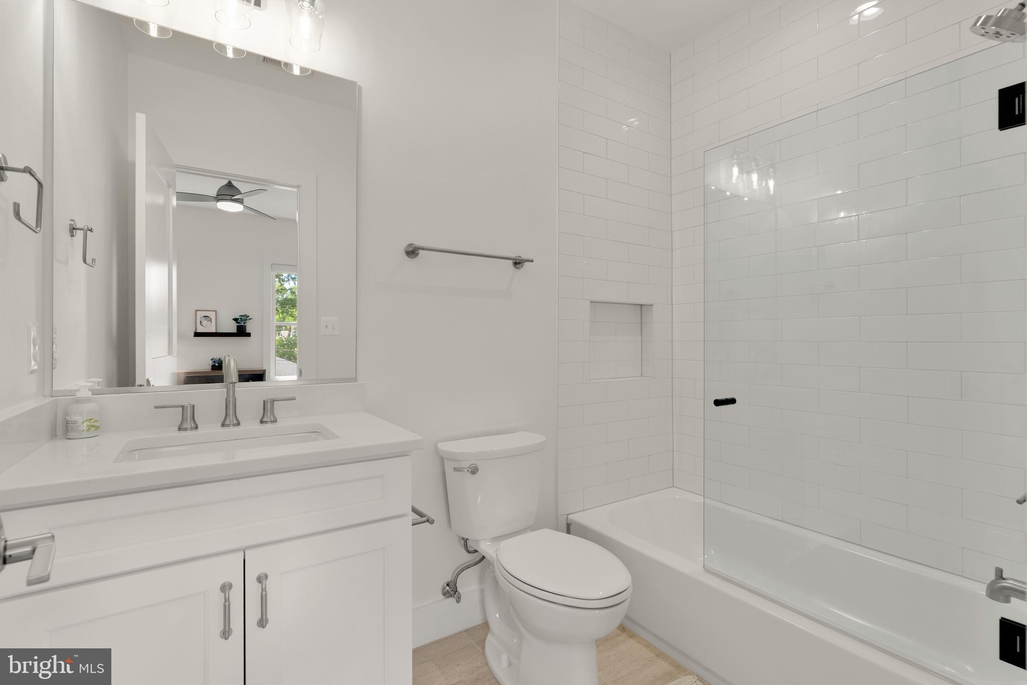 CARLIN SPRINGS - Residential