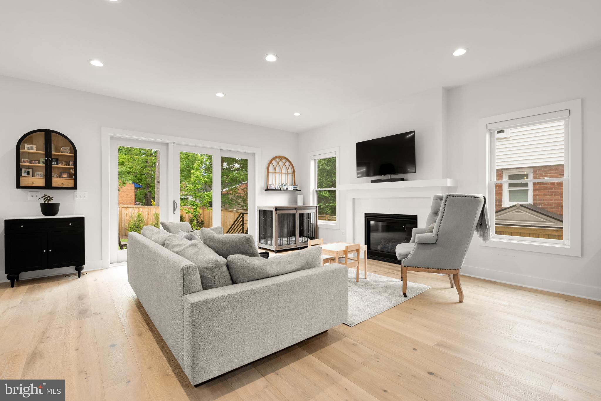 CARLIN SPRINGS - Residential