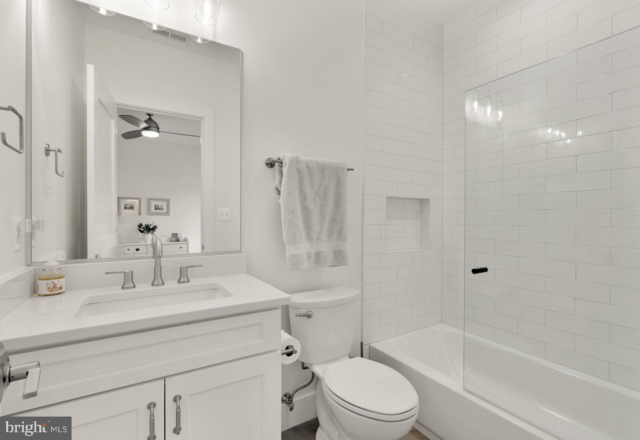 CARLIN SPRINGS - Residential