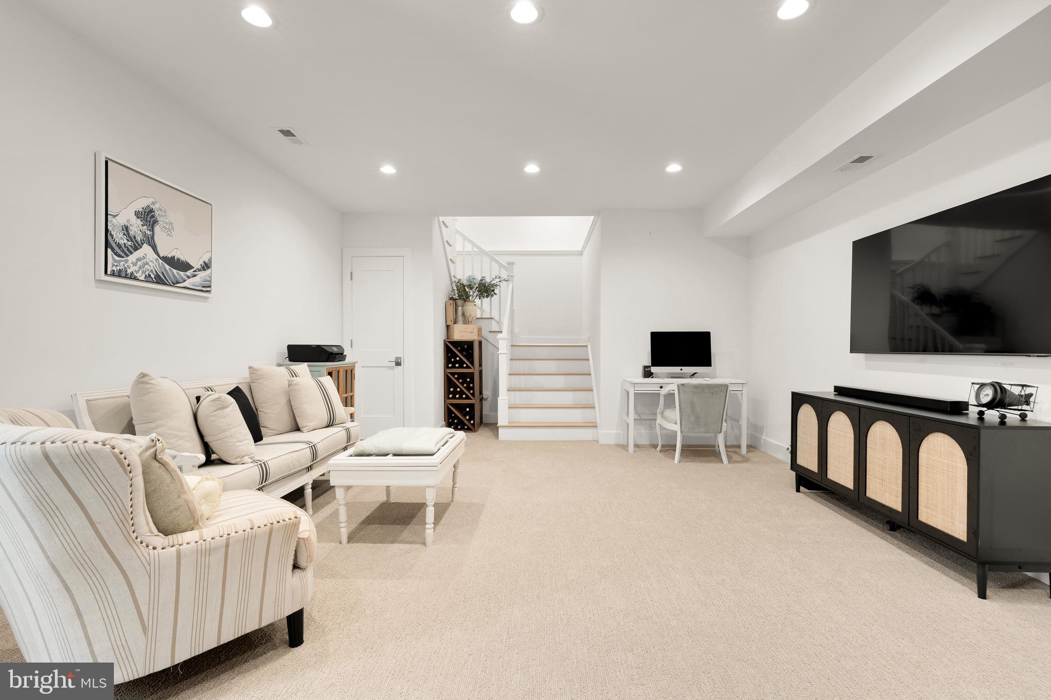 CARLIN SPRINGS - Residential