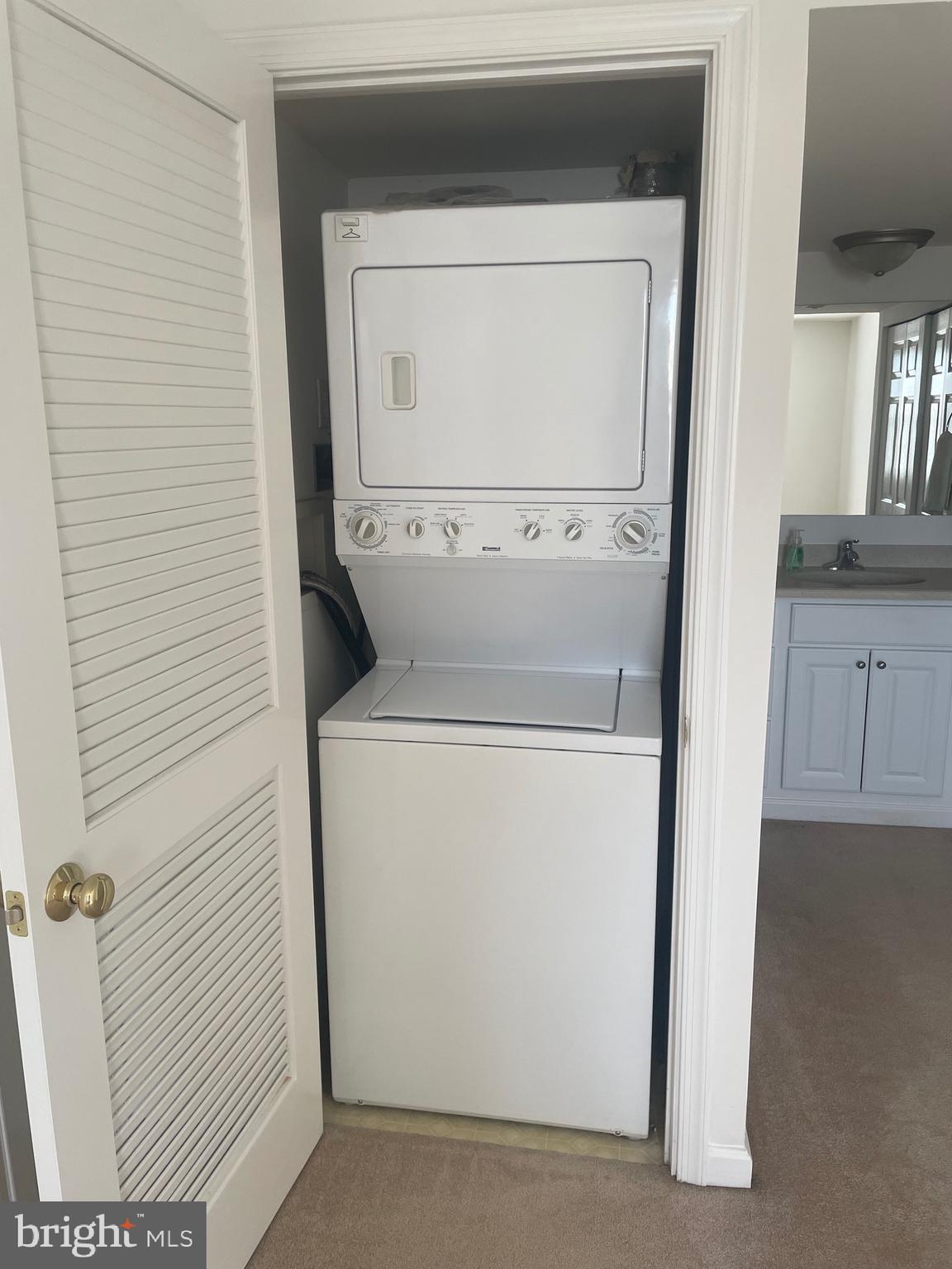 CHATHAM VIL OF TOW - Residential