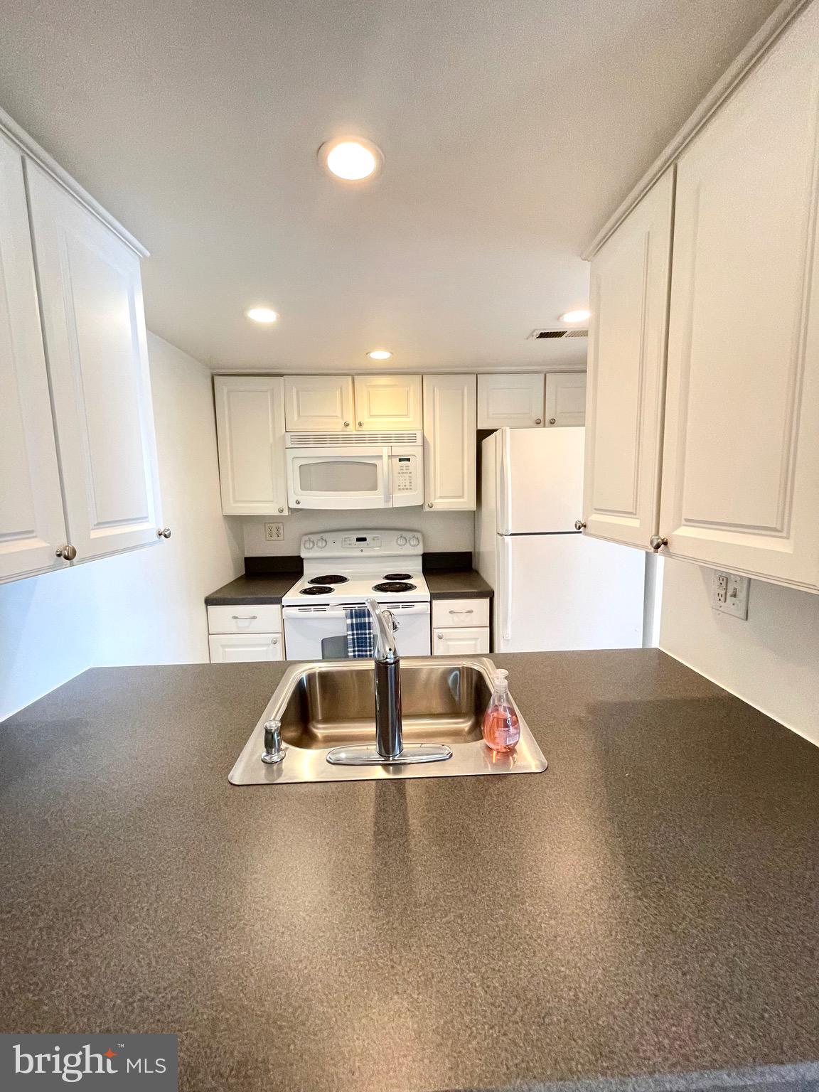 CHATHAM VIL OF TOW - Residential