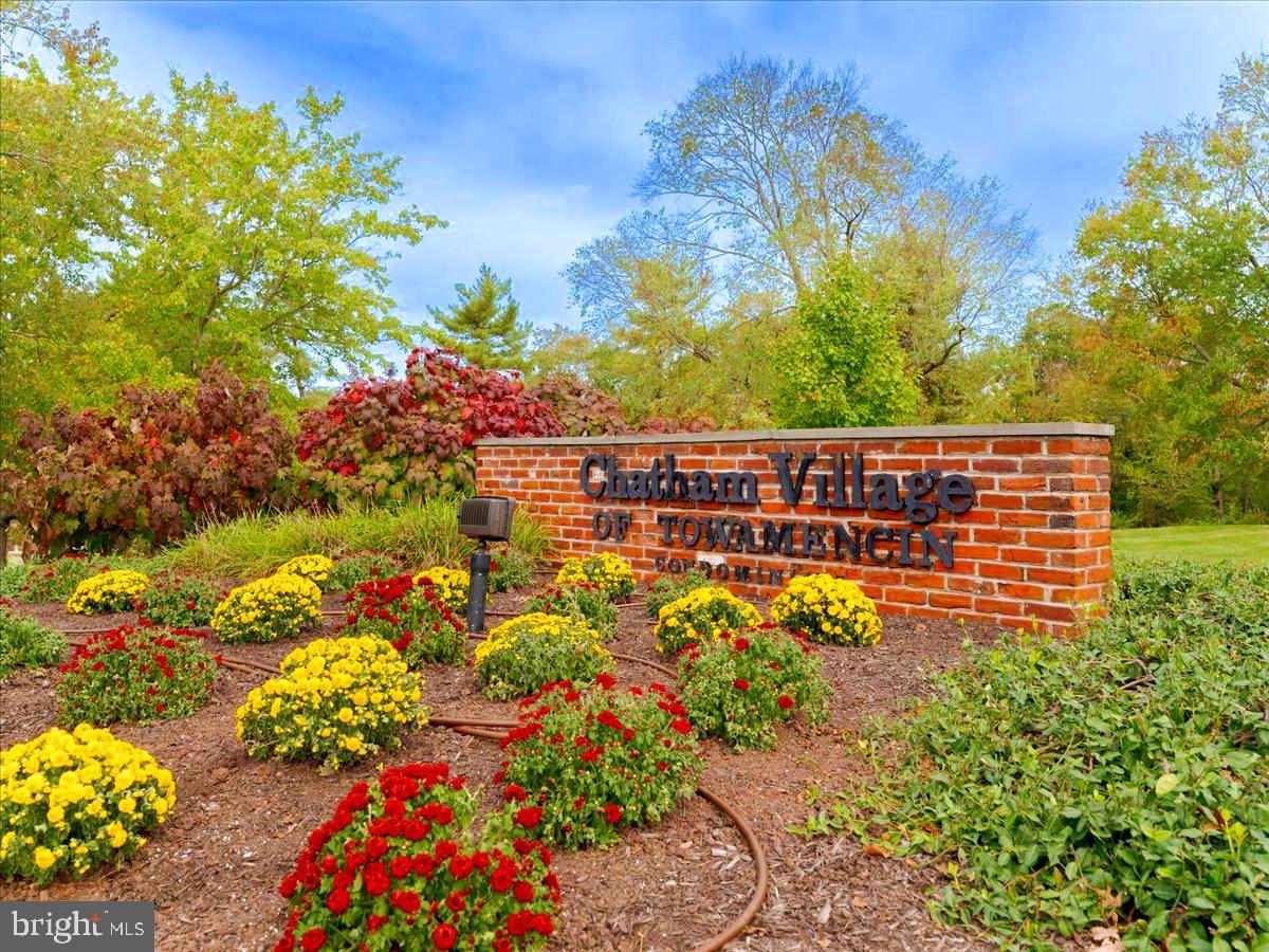 CHATHAM VIL OF TOW - Residential