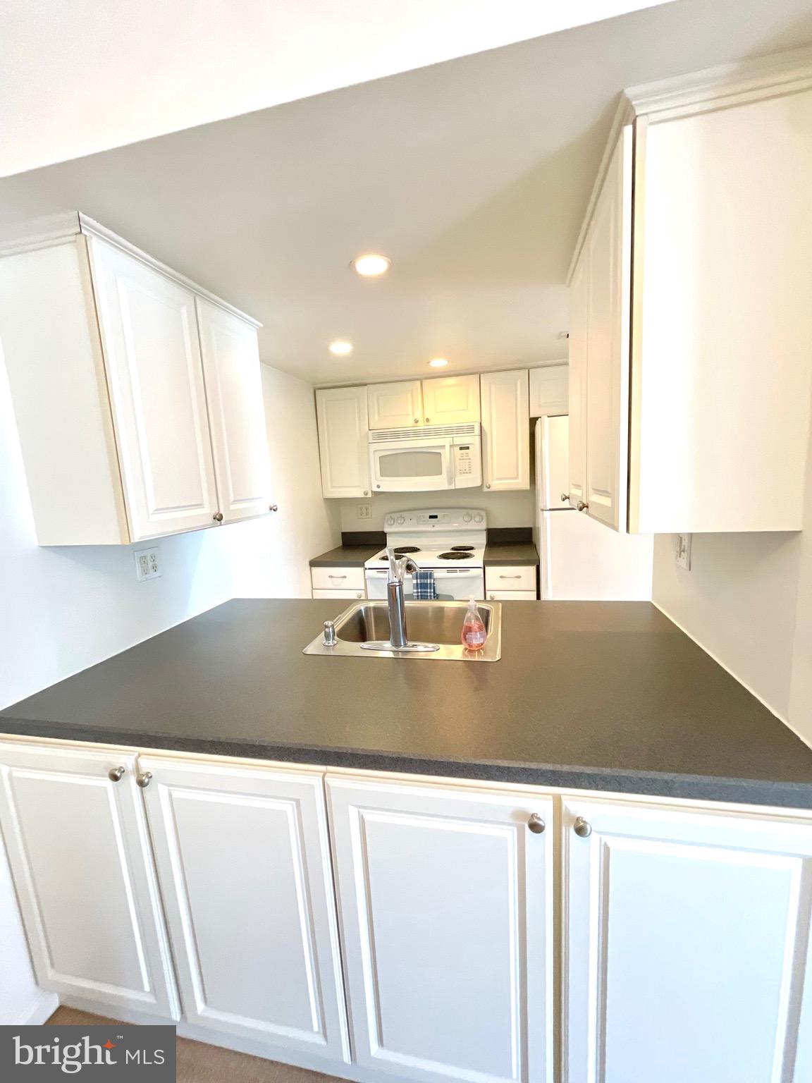 CHATHAM VIL OF TOW - Residential