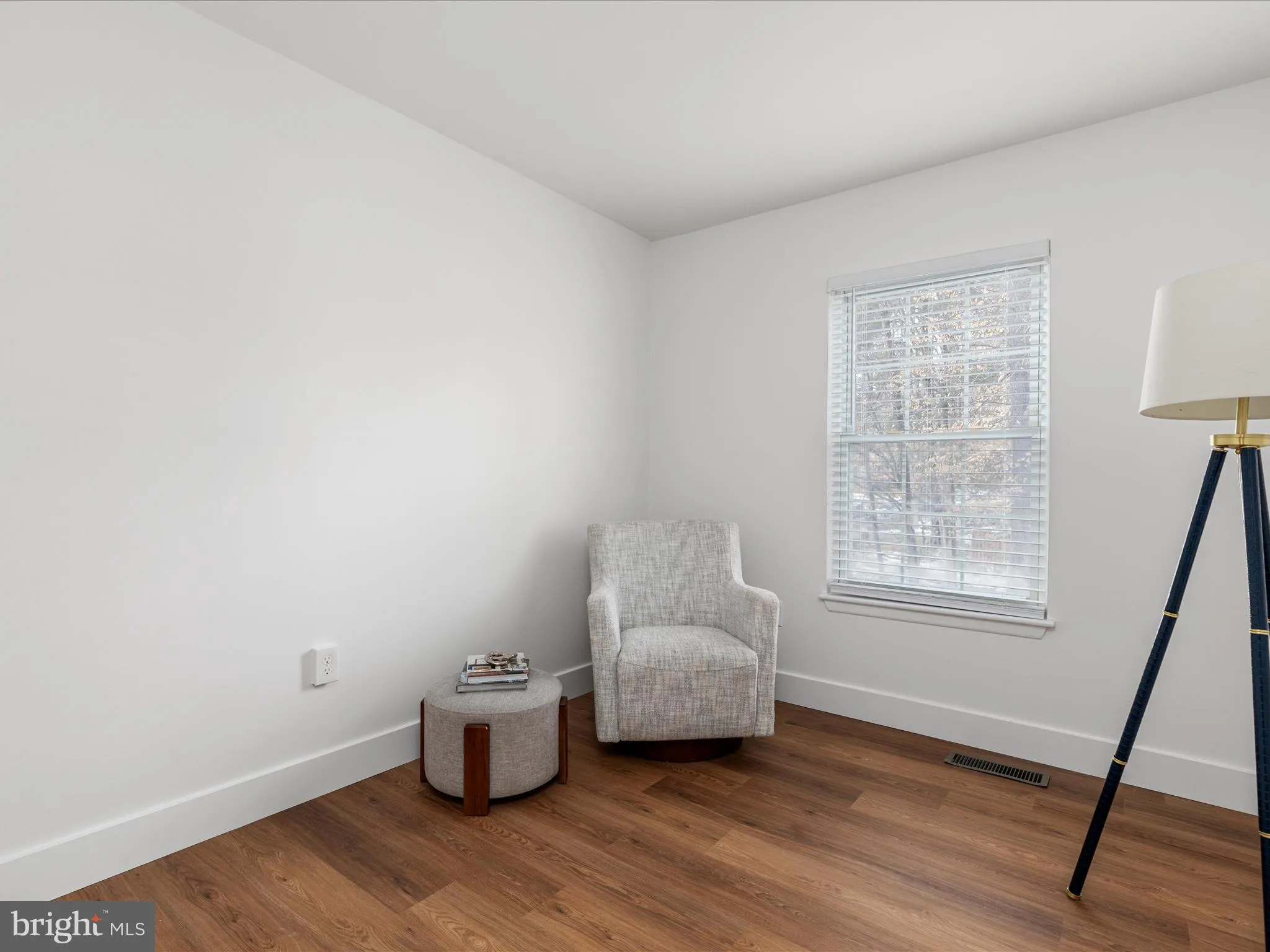 Springfield, Virginia 22152, United States, 3 Bedrooms Bedrooms, ,3 BathroomsBathrooms,Residential,Pending,4075