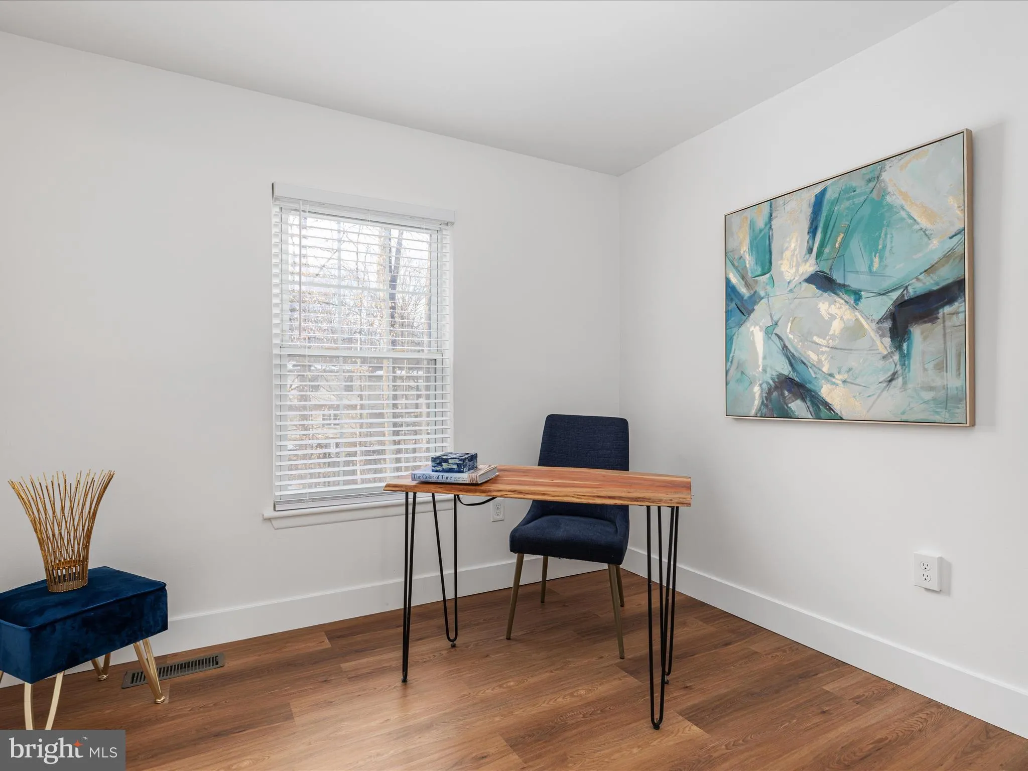 Springfield, Virginia 22152, United States, 3 Bedrooms Bedrooms, ,3 BathroomsBathrooms,Residential,Pending,4075