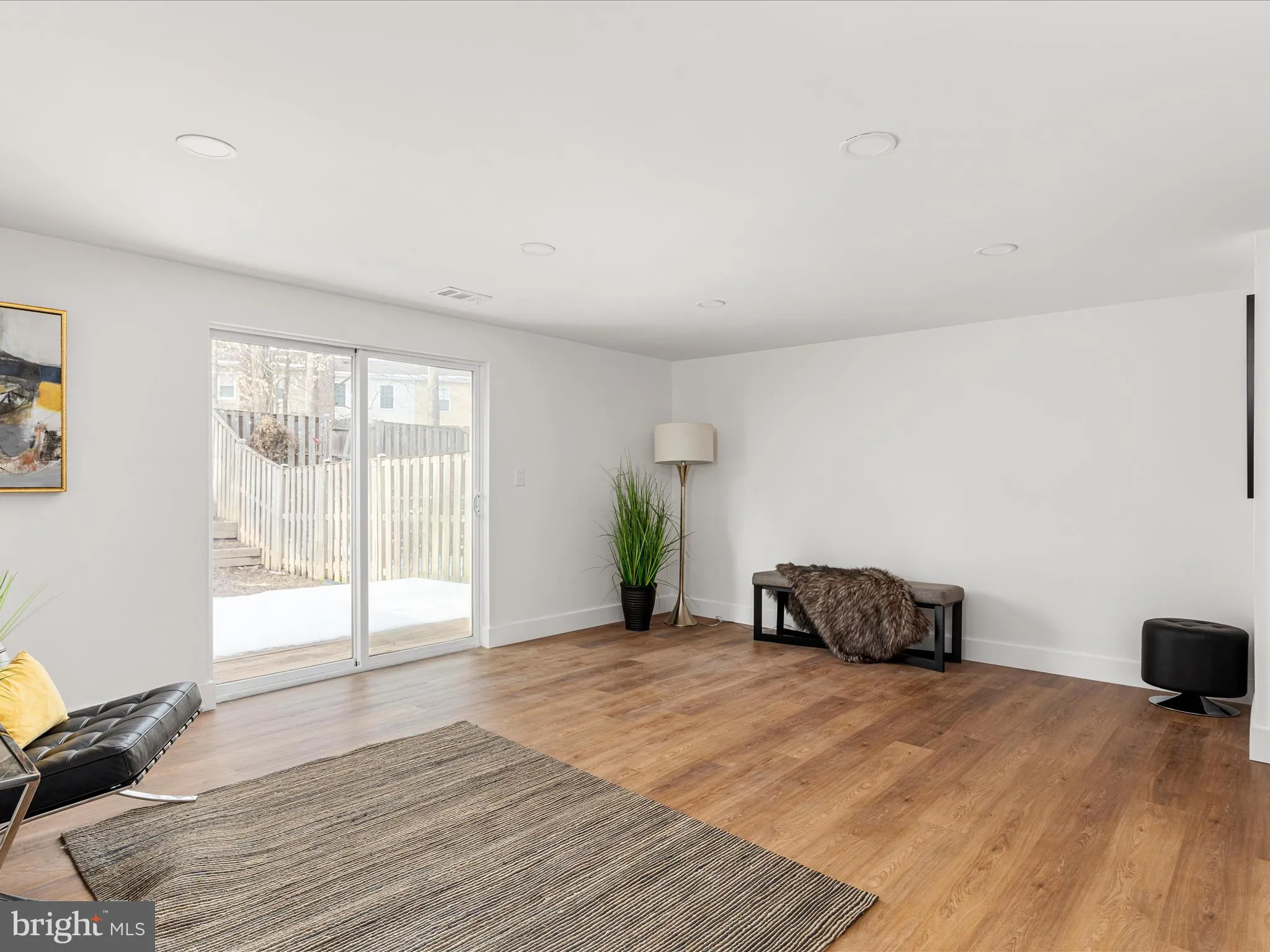 Springfield, Virginia 22152, United States, 3 Bedrooms Bedrooms, ,3 BathroomsBathrooms,Residential,Pending,4075