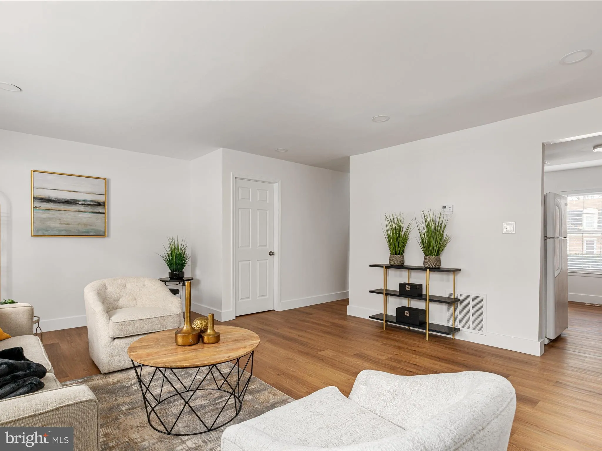 Springfield, Virginia 22152, United States, 3 Bedrooms Bedrooms, ,3 BathroomsBathrooms,Residential,Pending,4075