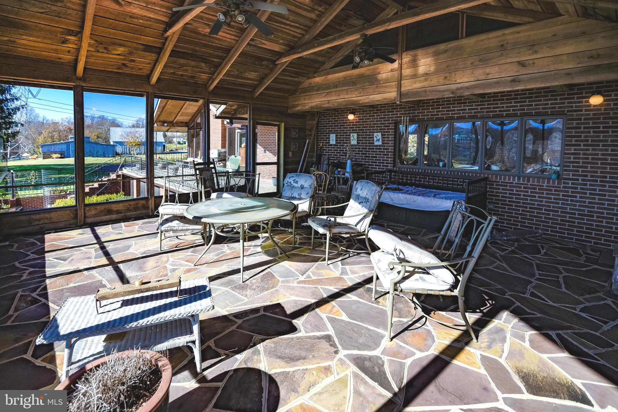 WARTHEN KNOLLS - Residential