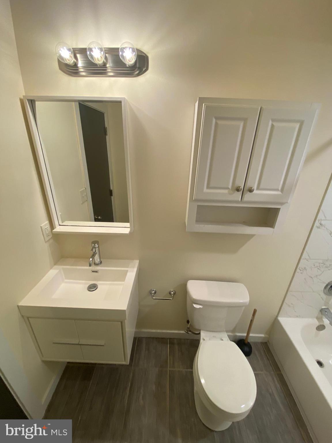 OVERBROOK - Residential Lease