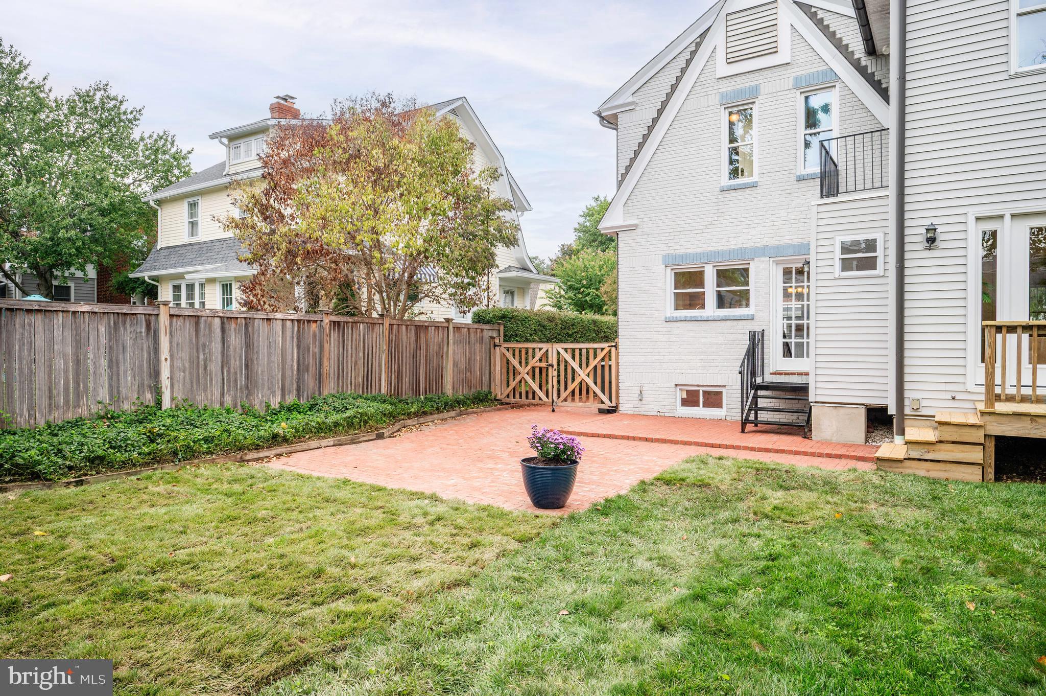 ROSEMONT - Residential