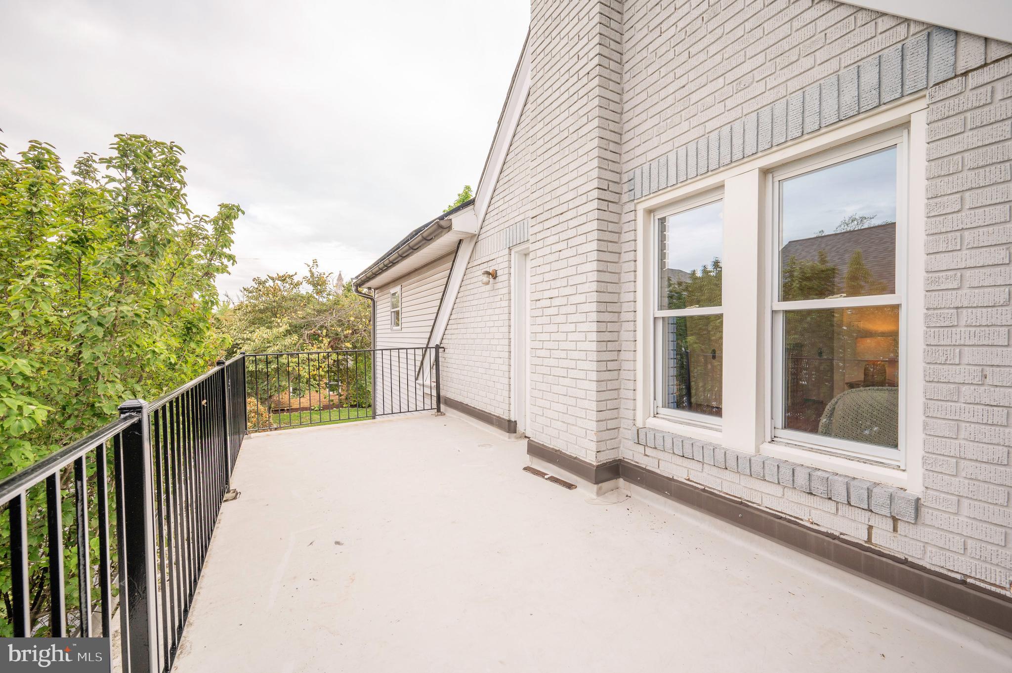 ROSEMONT - Residential