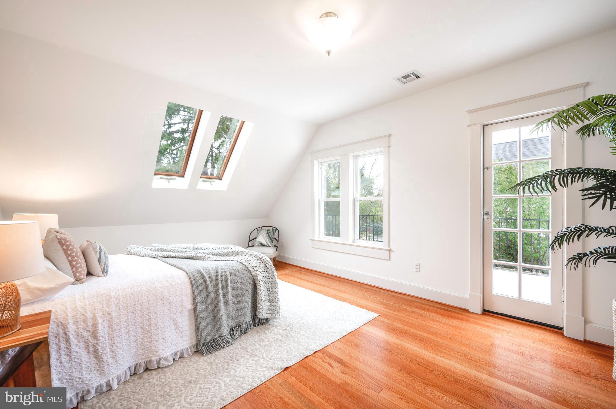 ROSEMONT - Residential