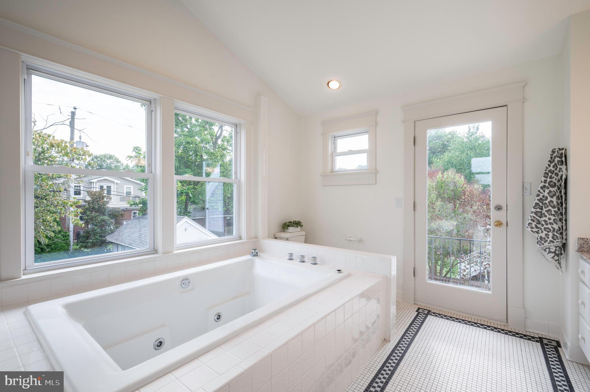 ROSEMONT - Residential